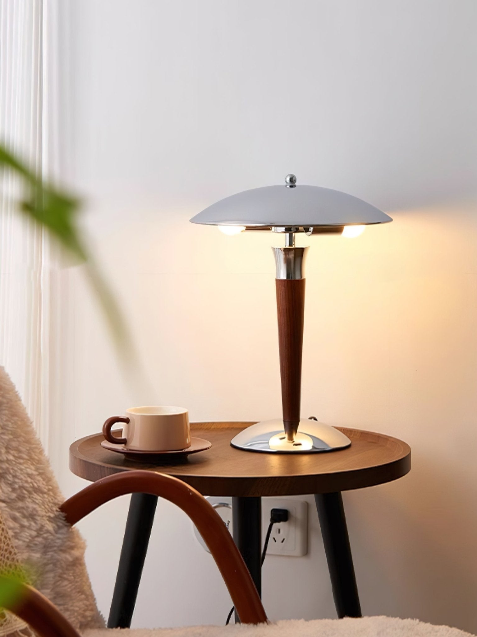 Helmet Table Lamp - Blowlighting