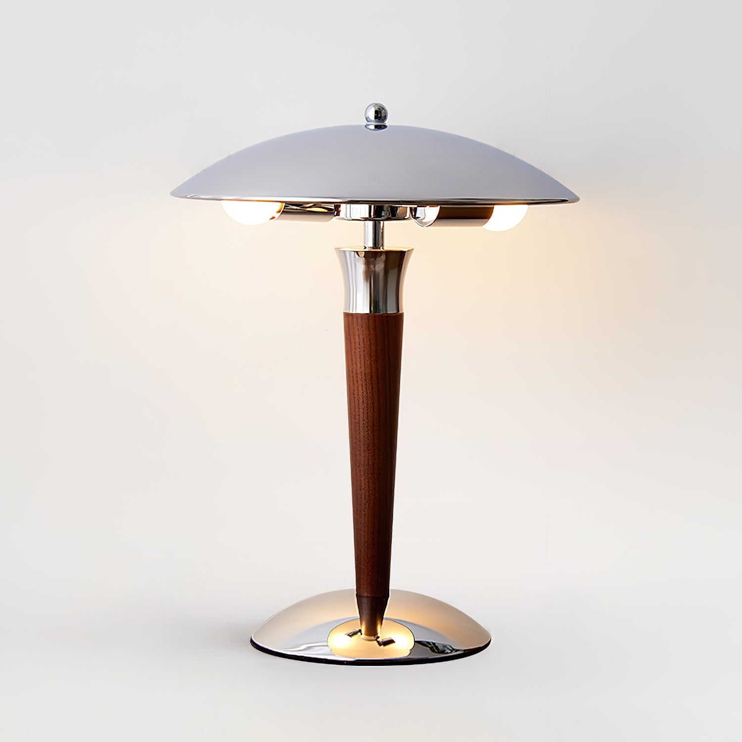 Helmet Table Lamp - Blowlighting