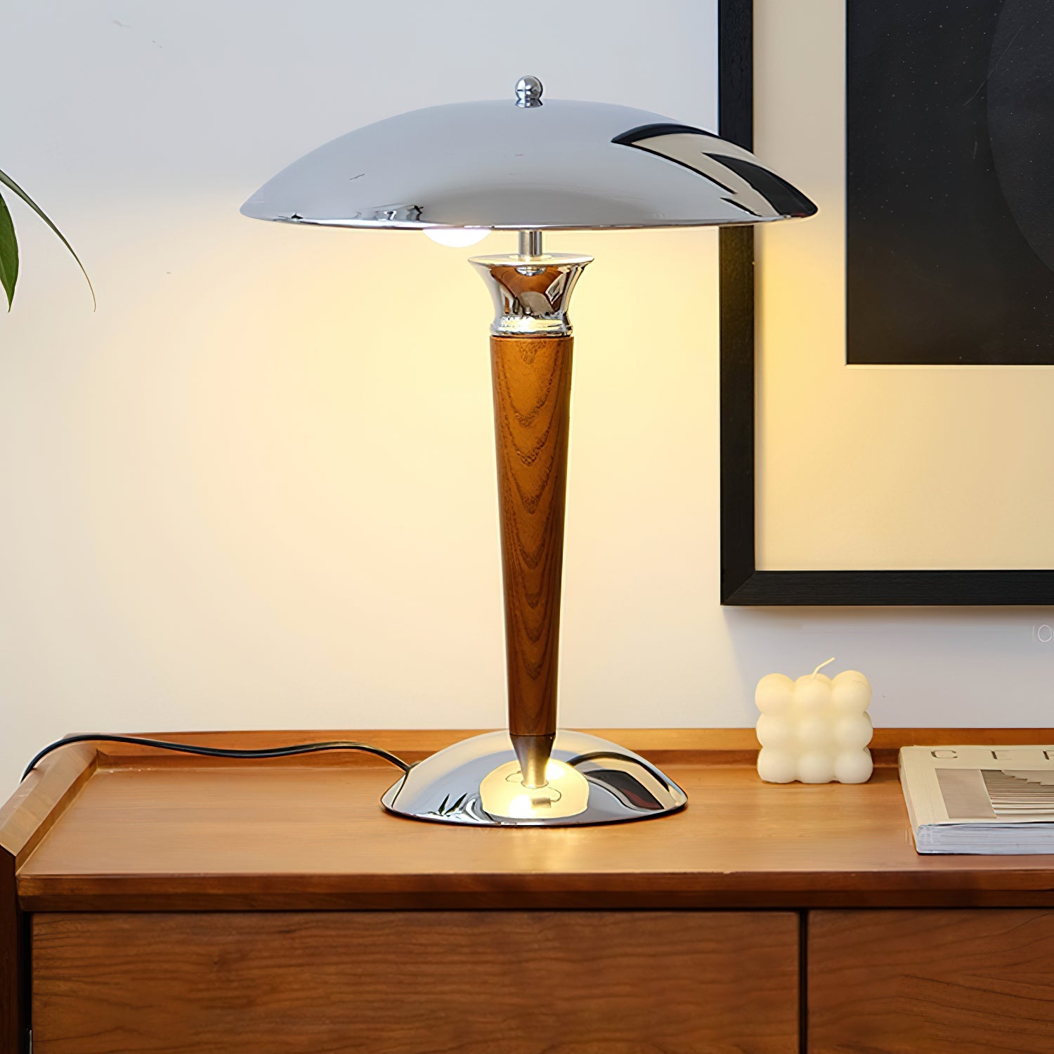 Helmet Table Lamp - Blowlighting