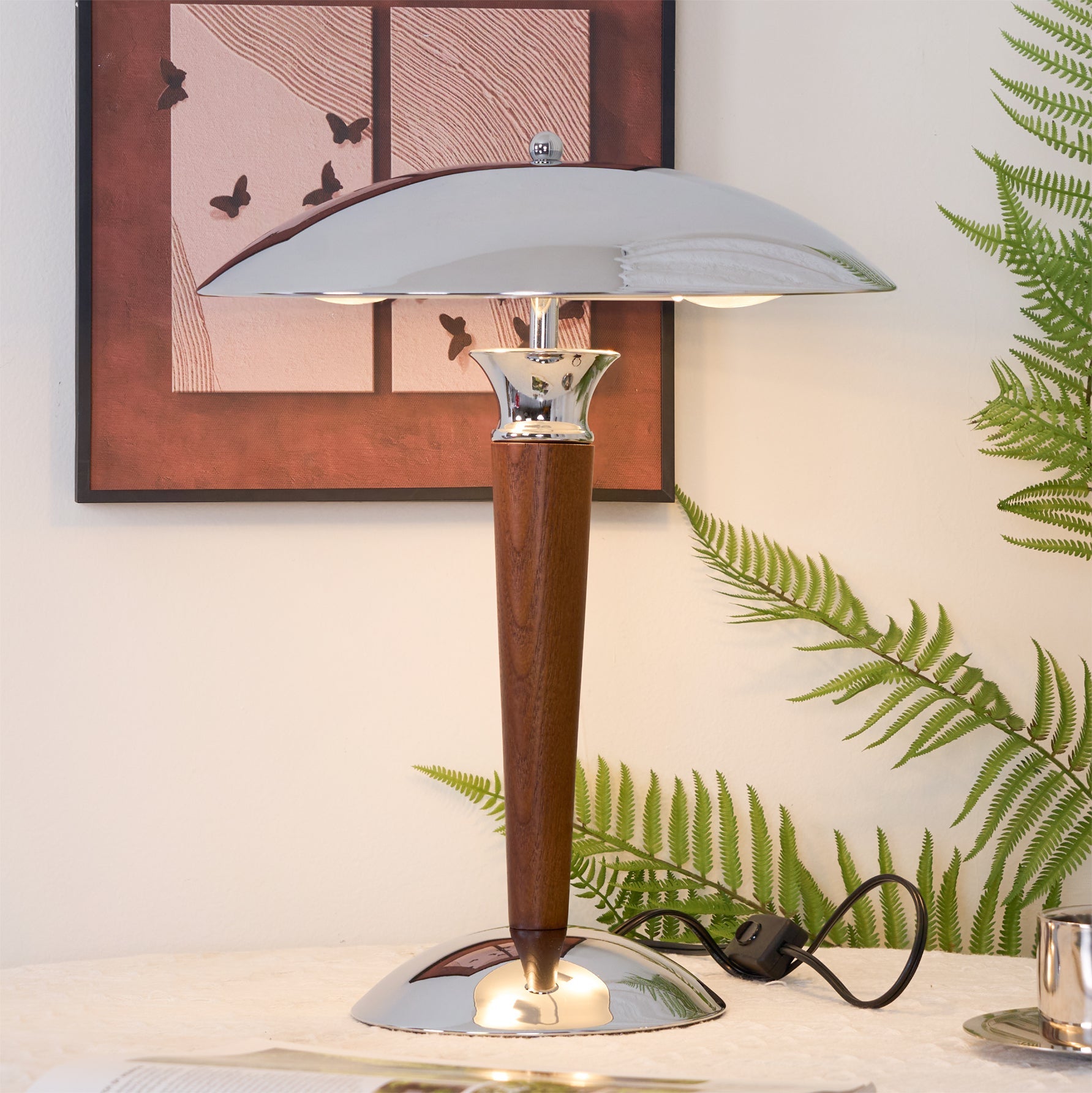 Helmet Table Lamp - Blowlighting