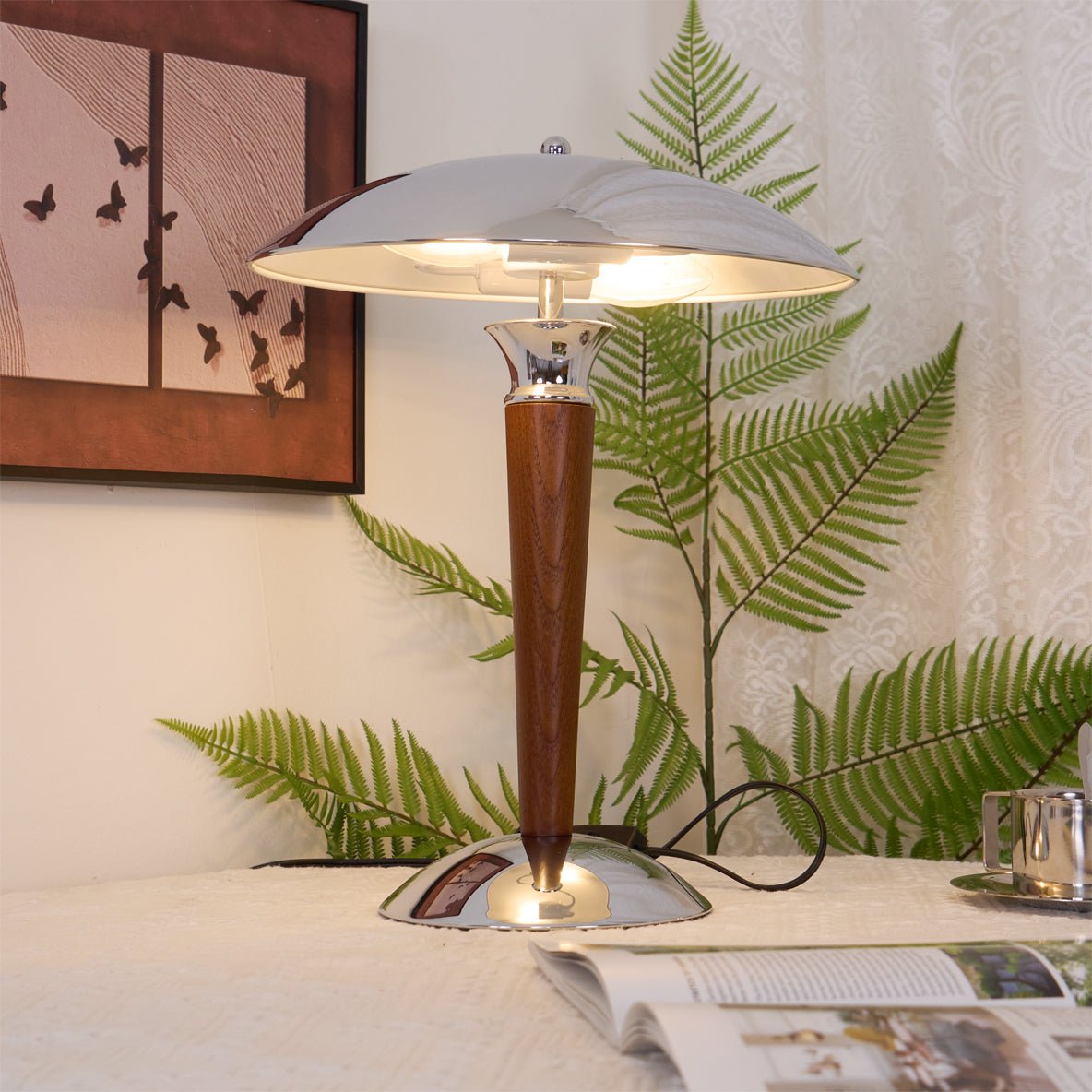 Helmet Table Lamp - Blowlighting