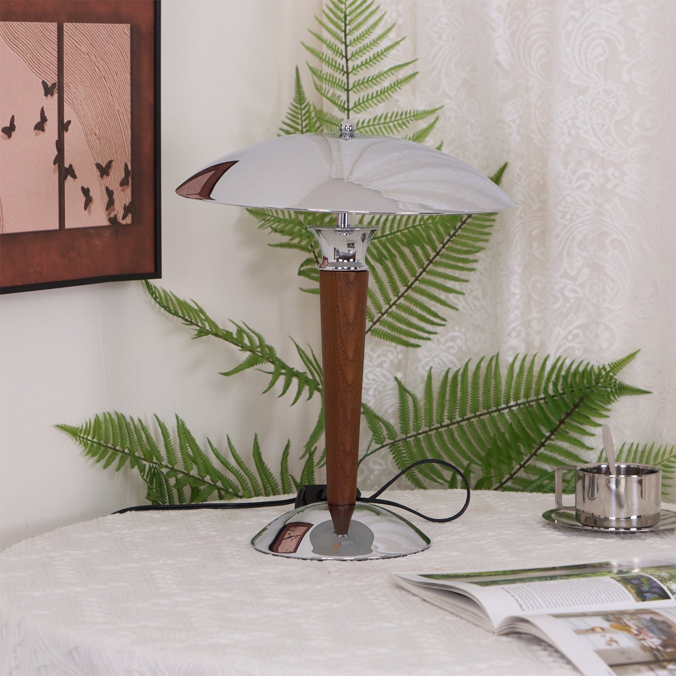 Helmet Table Lamp - Blowlighting