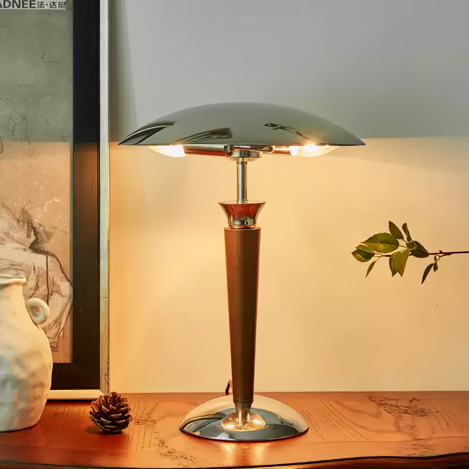 Helmet Table Lamp - Blowlighting