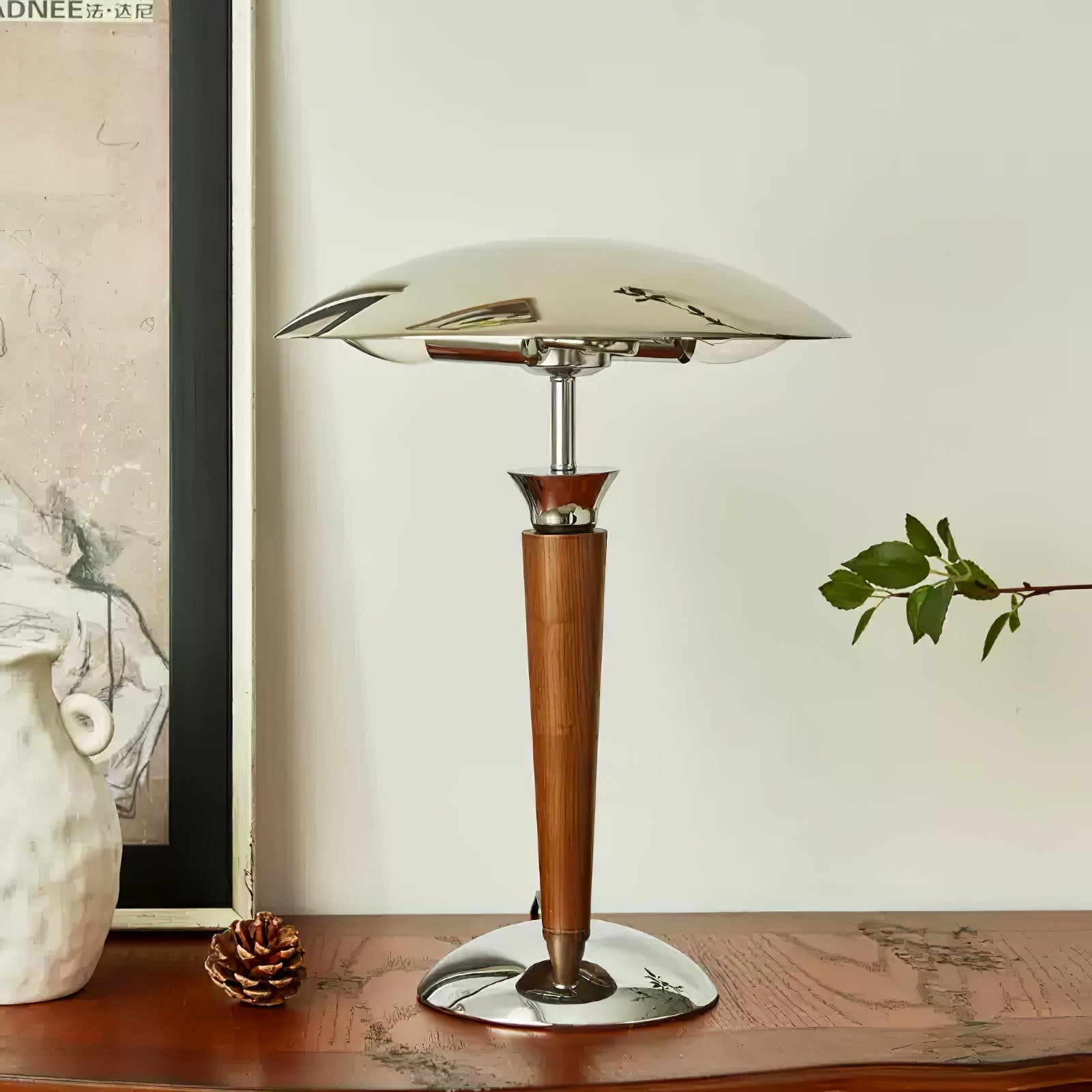 Helmet Table Lamp - Blowlighting