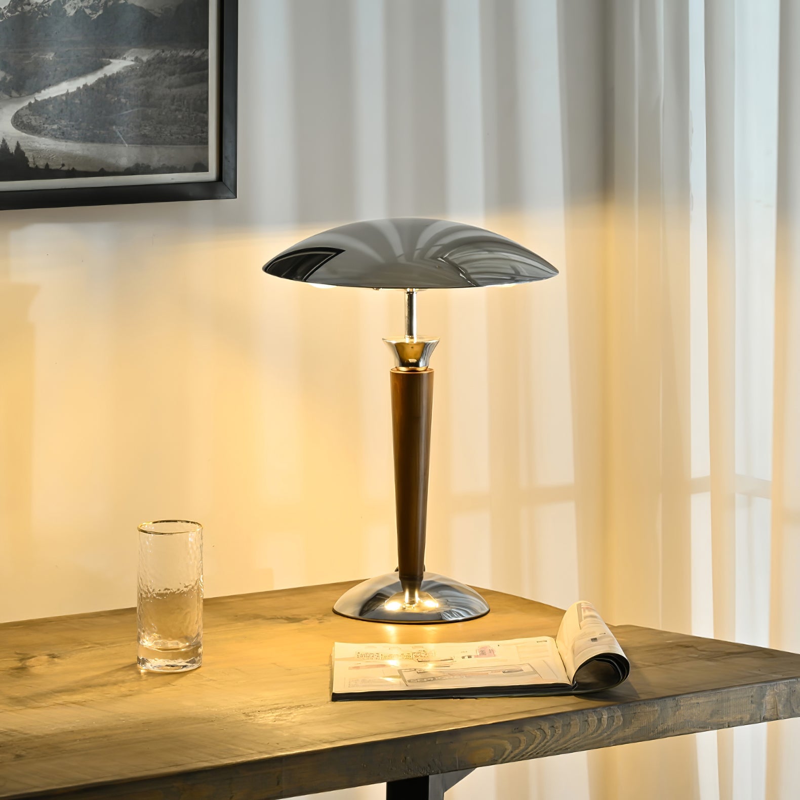 Helmet Table Lamp - Blowlighting