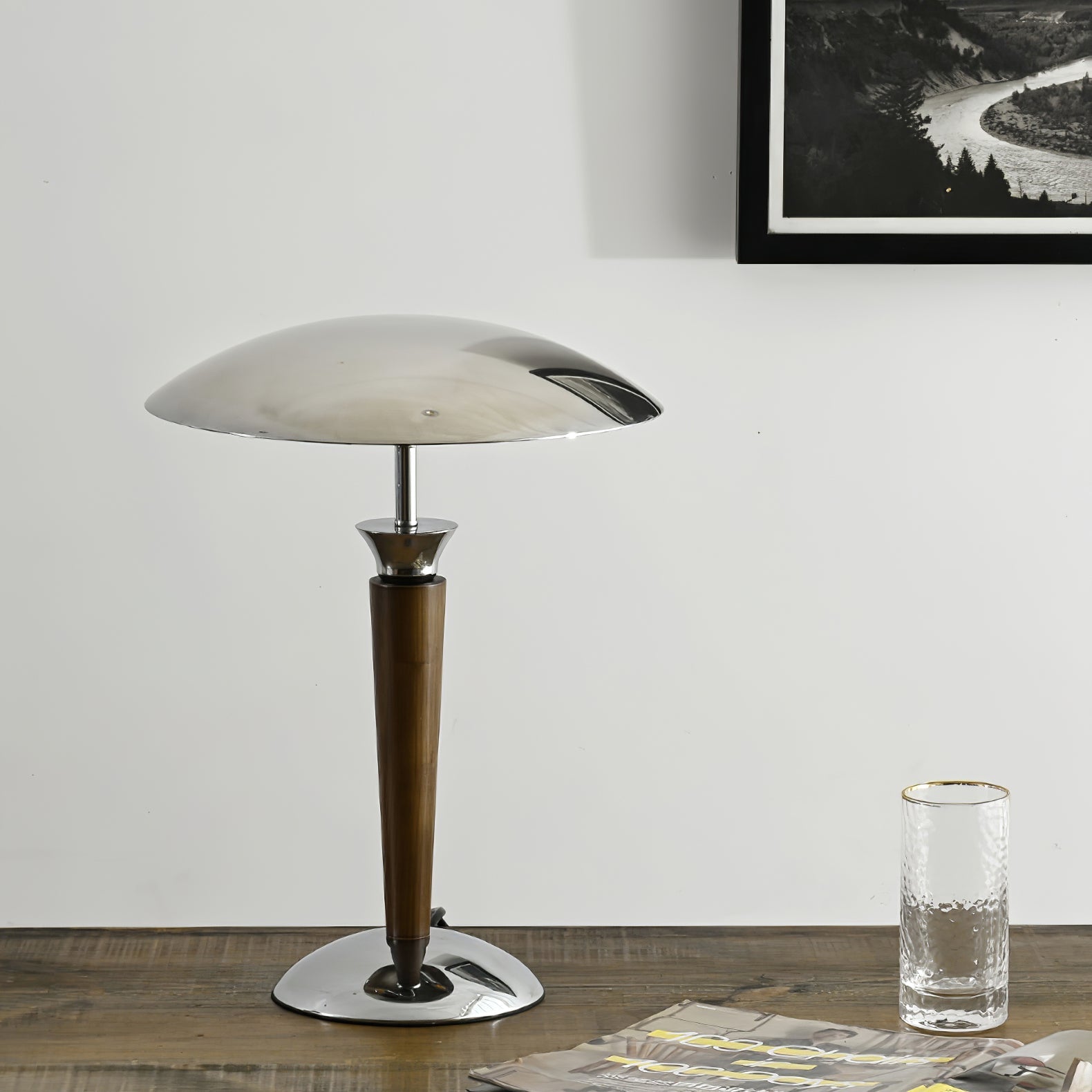 Helmet Table Lamp - Blowlighting