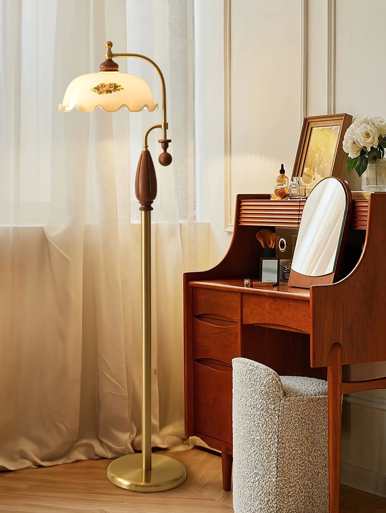 Heritage Bloom Floor Lamp - Blowlighting