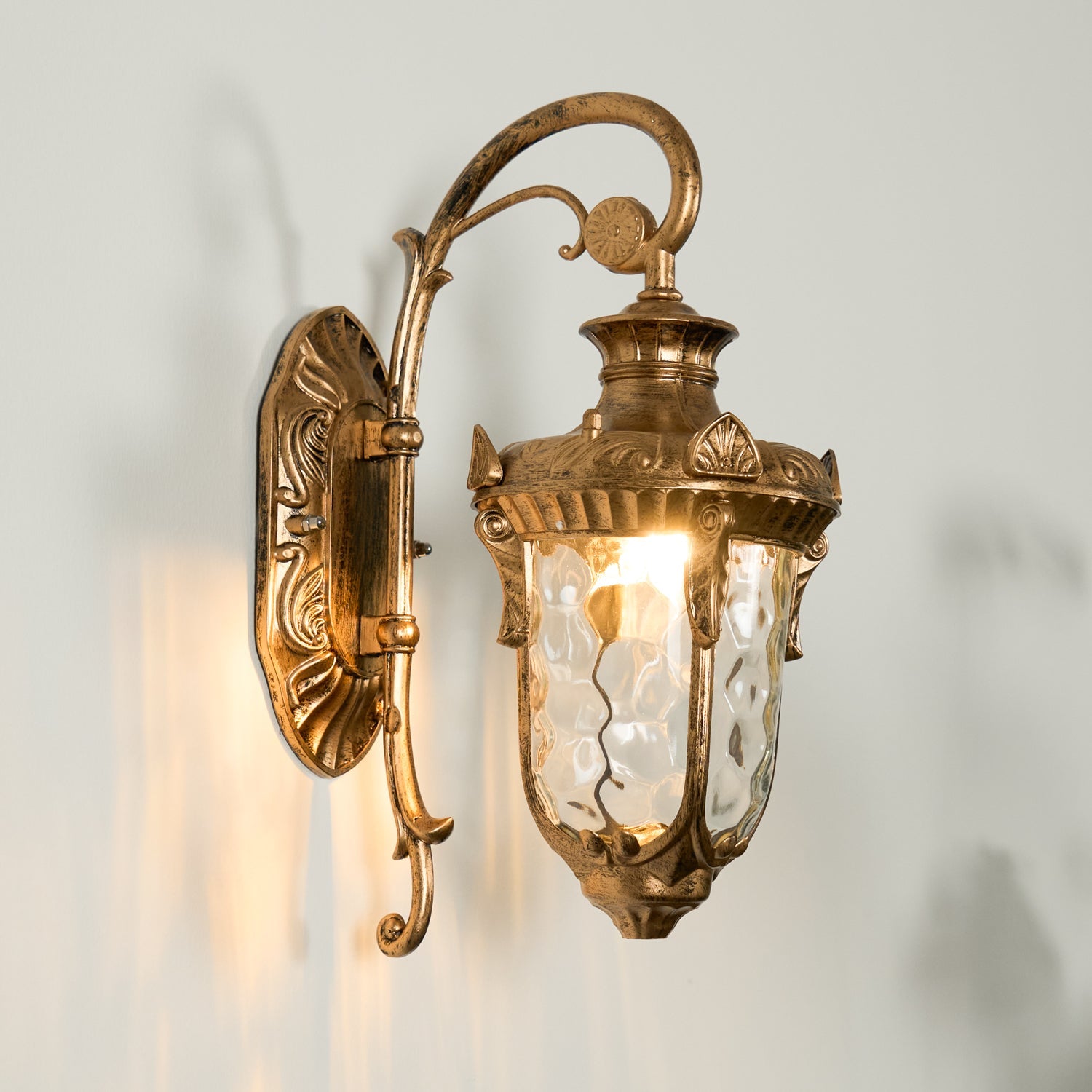 Heritage Outdoor Wall Lamp - Blowlighting
