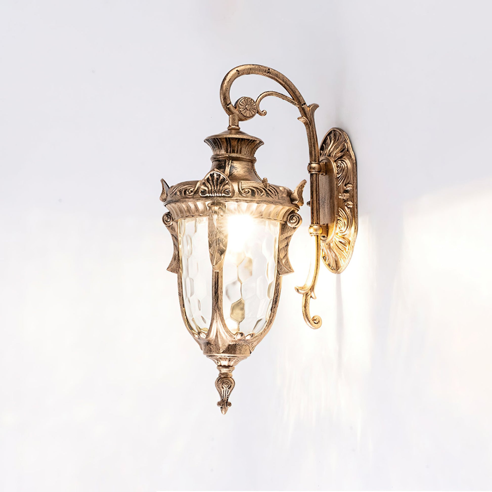Heritage Outdoor Wall Lamp - Blowlighting