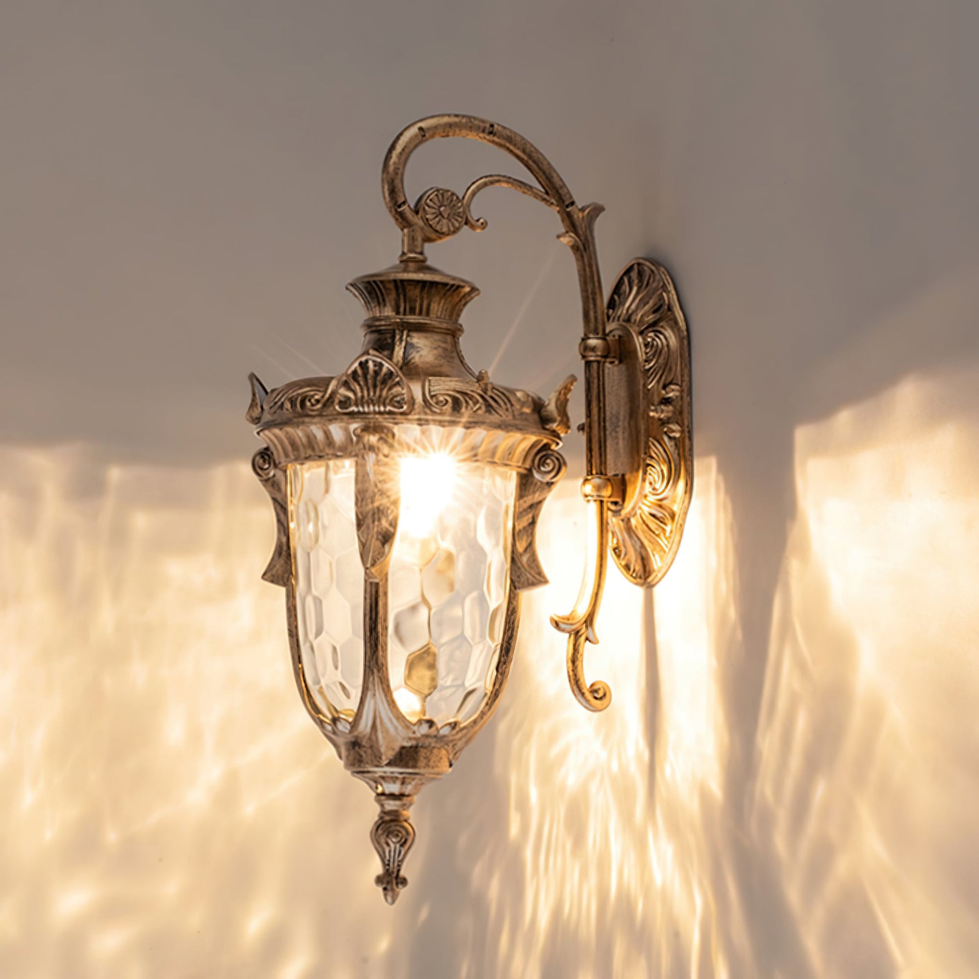 Heritage Outdoor Wall Lamp - Blowlighting