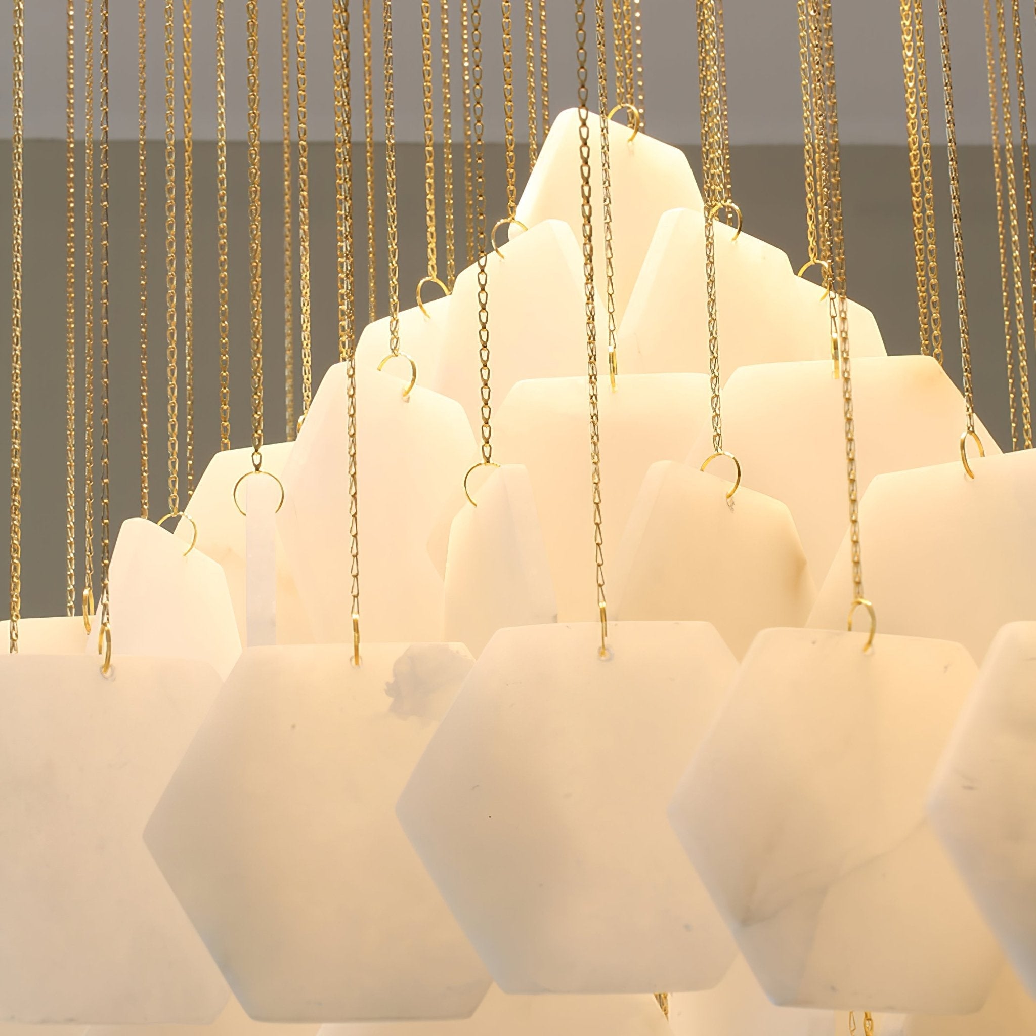 Aurelia Luxury Alabaster Chandelier - Blowlighting