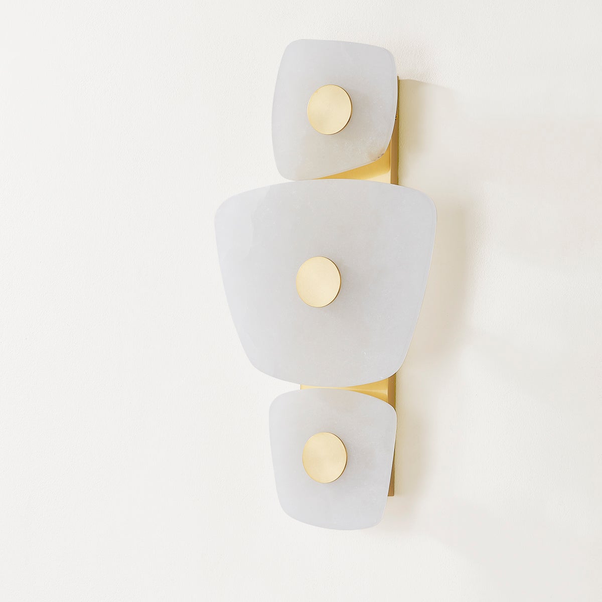 Vavenarae Asymmetric Alabaster Wall Light - Blowlighting