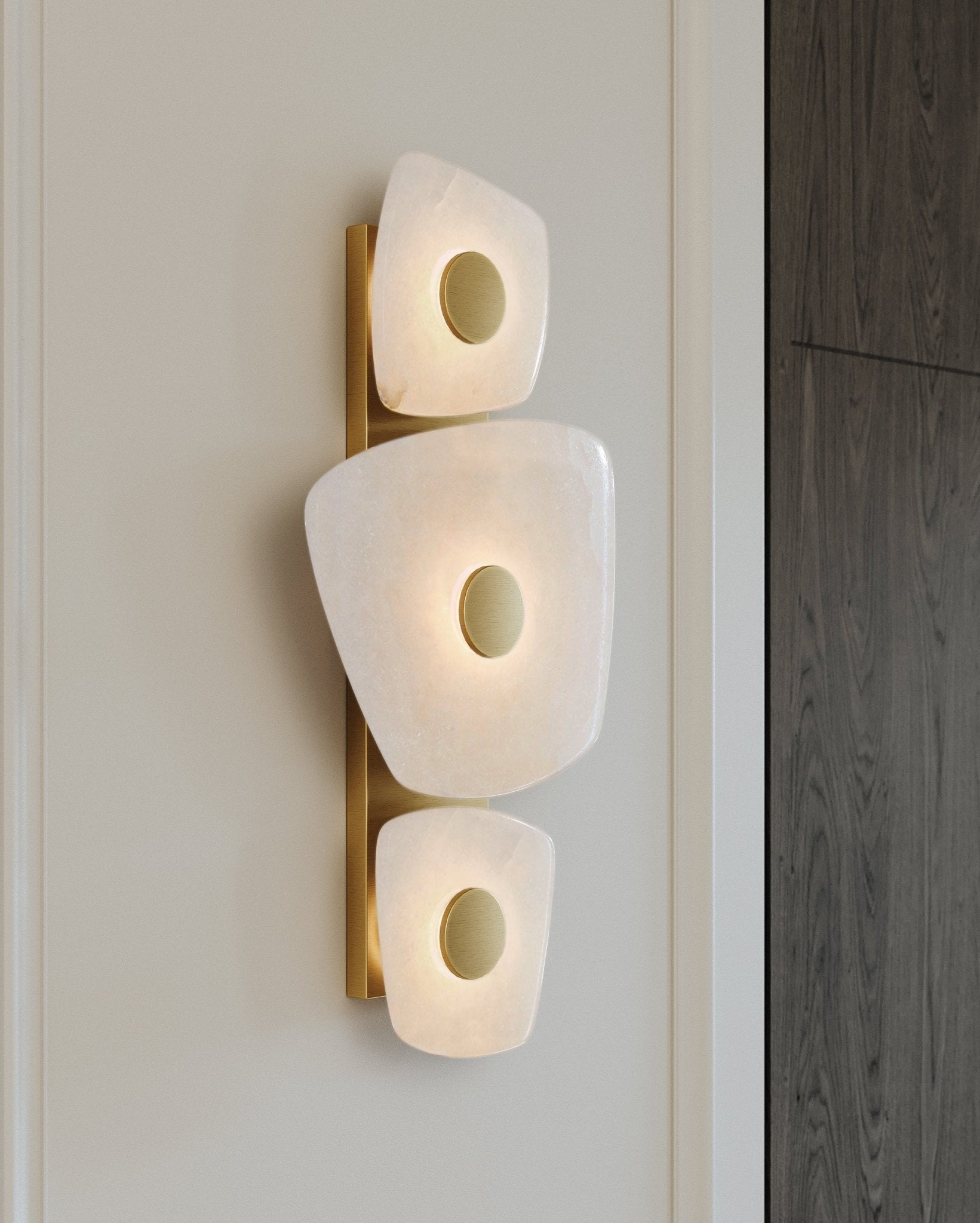 Vavenarae Asymmetric Alabaster Wall Light - Blowlighting
