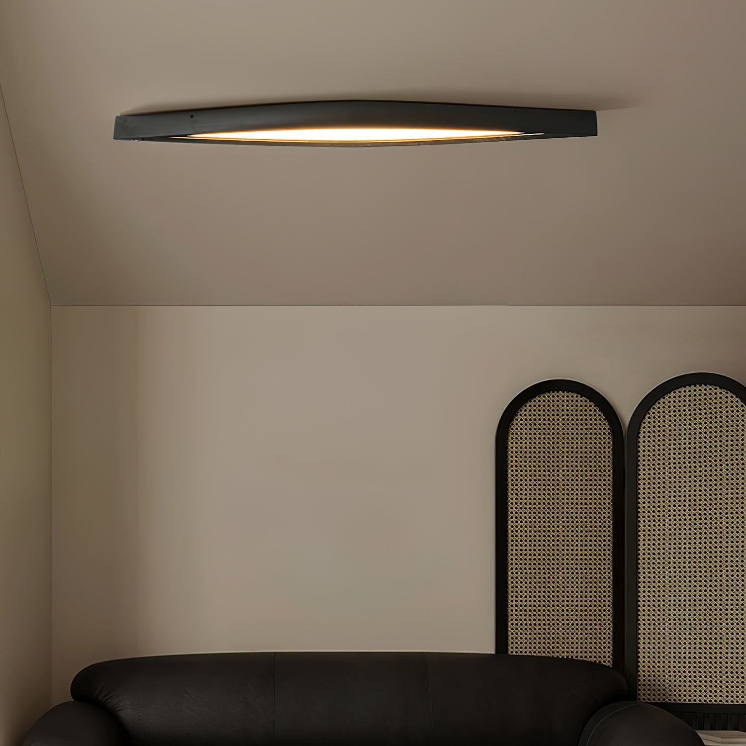 Horizon Linear Wood Ceiling Lamp - Blowlighting