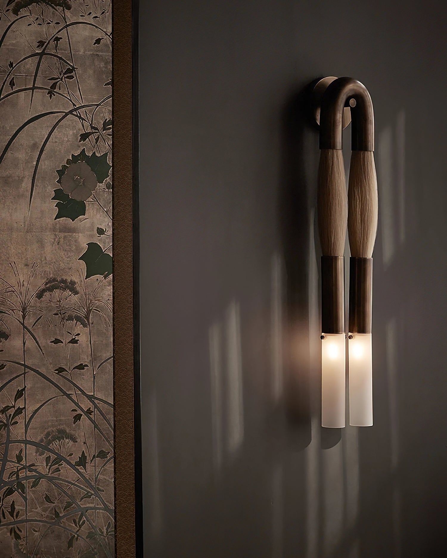 Horsehair Wall Lamp - Blowlighting