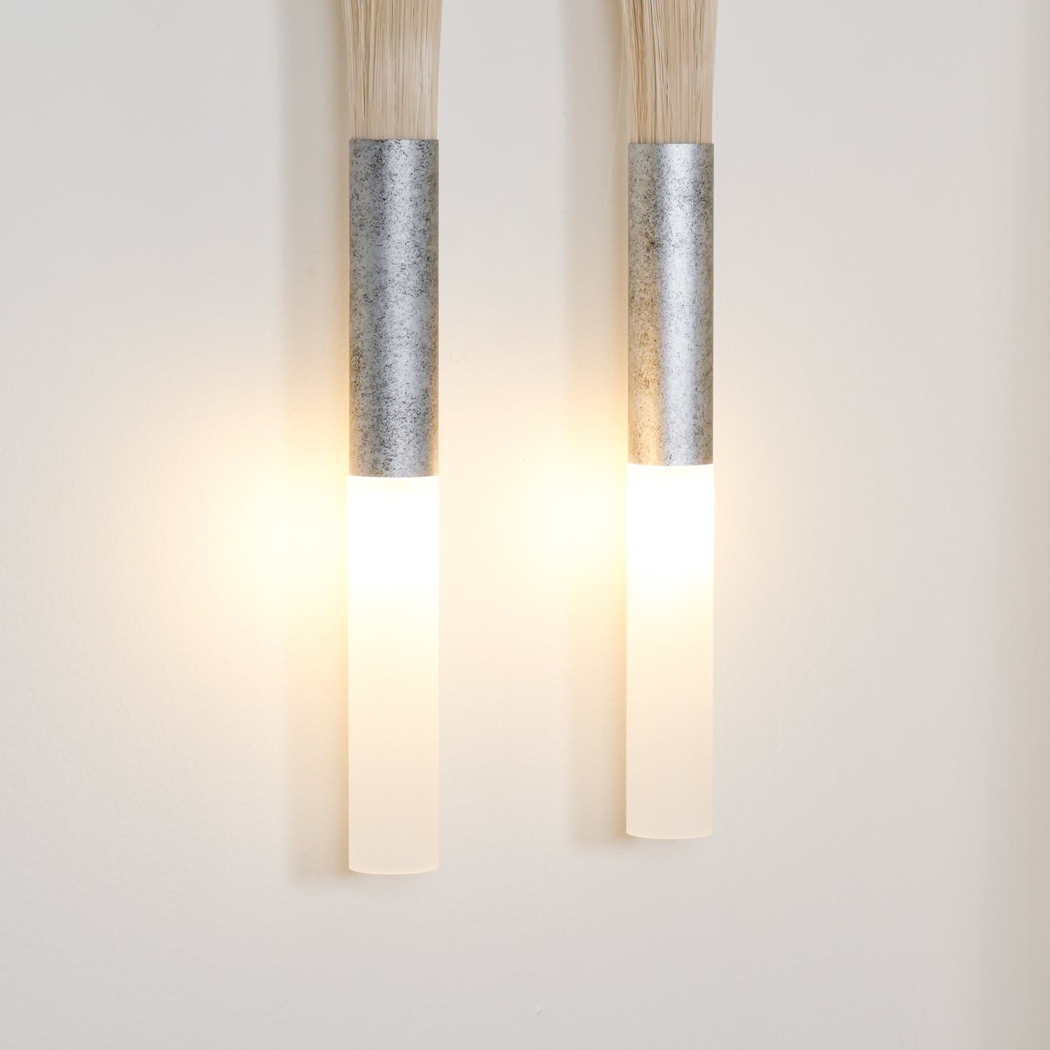 Horsehair Wall Lamp - Blowlighting