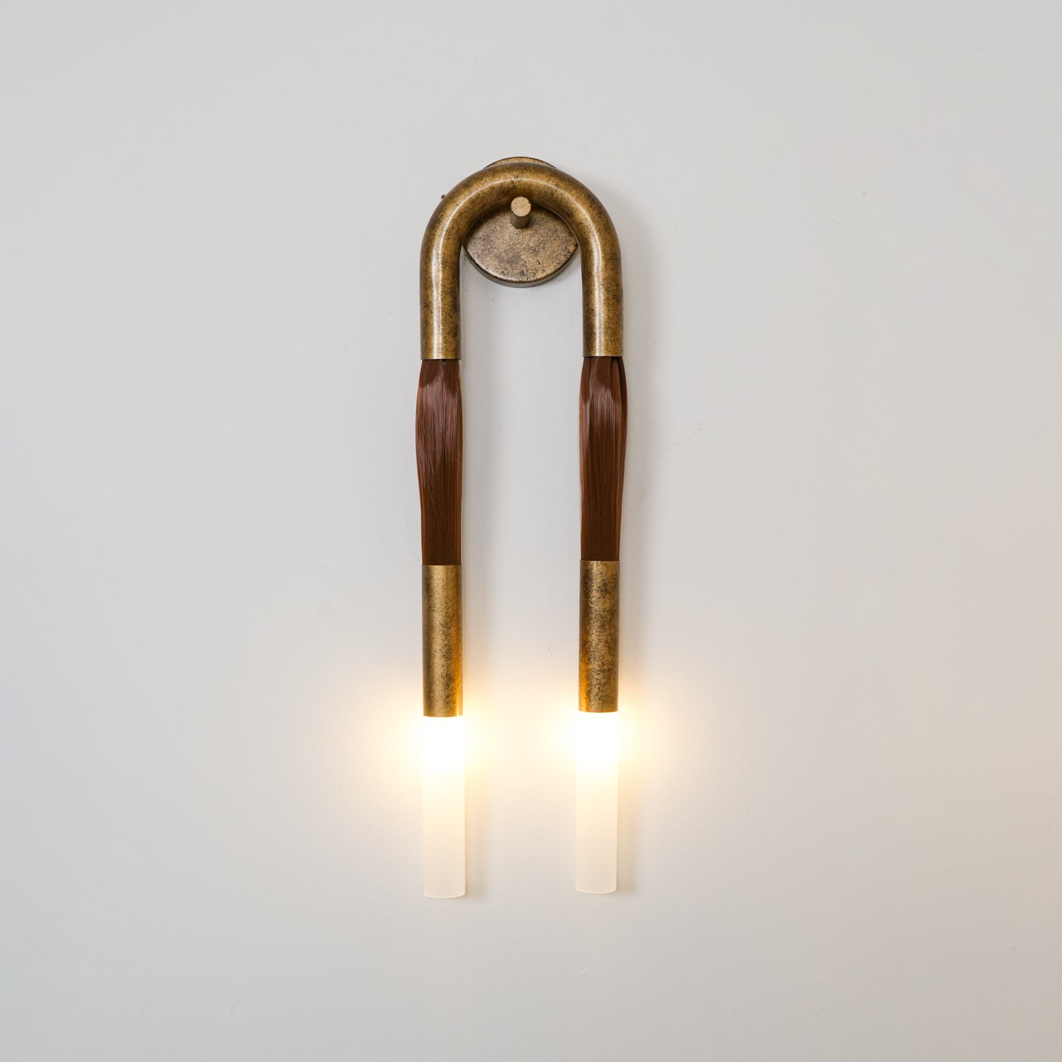 Horsehair Wall Lamp - Blowlighting