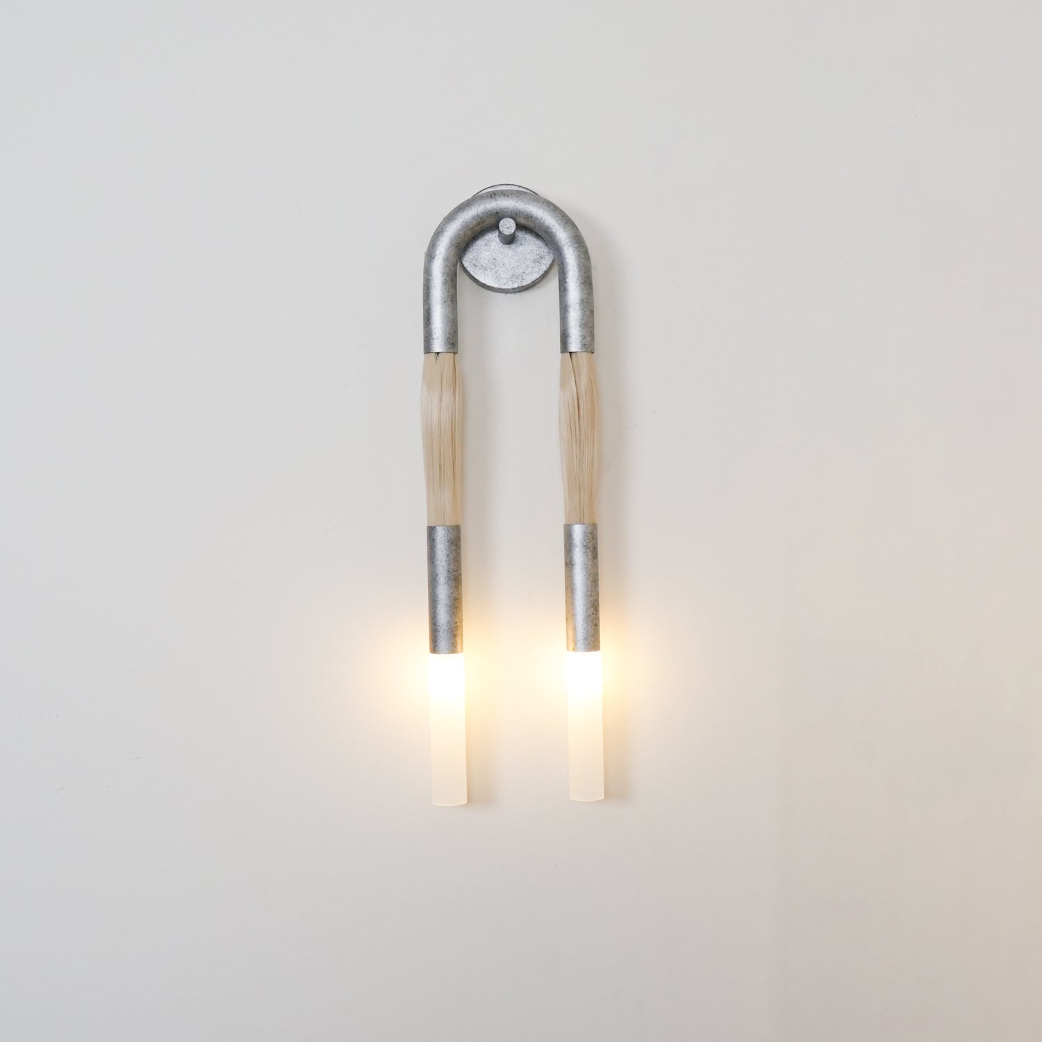 Horsehair Wall Lamp - Blowlighting