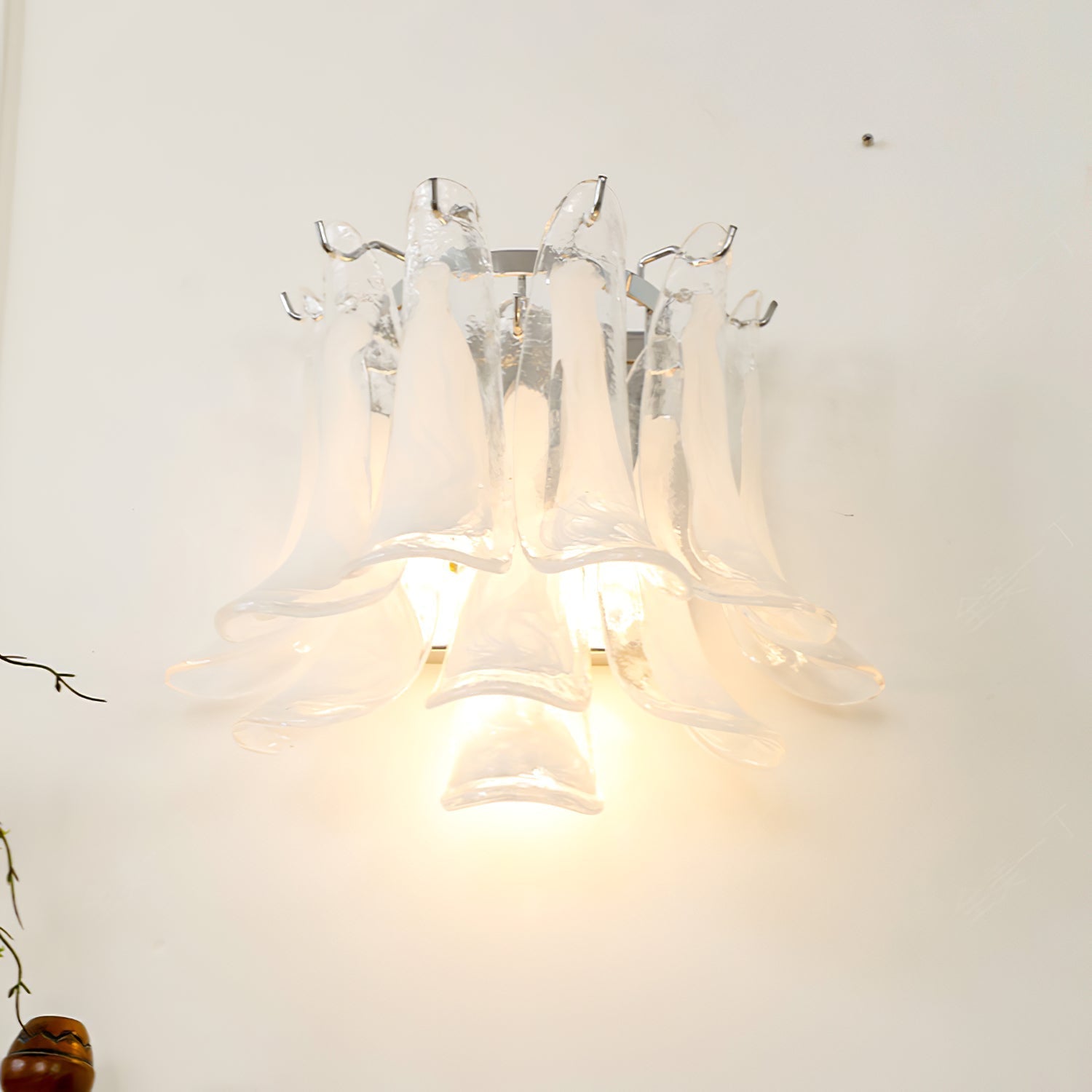 Aurora Wall Lamp Petal Glass Horseshoe Shaped Minimalist - Blowlighting