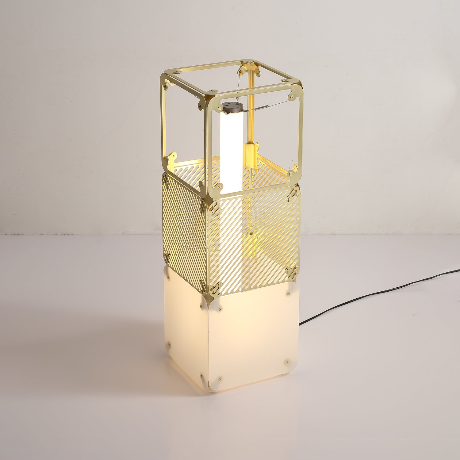 Hyperqube Floor Lamp - Blowlighting
