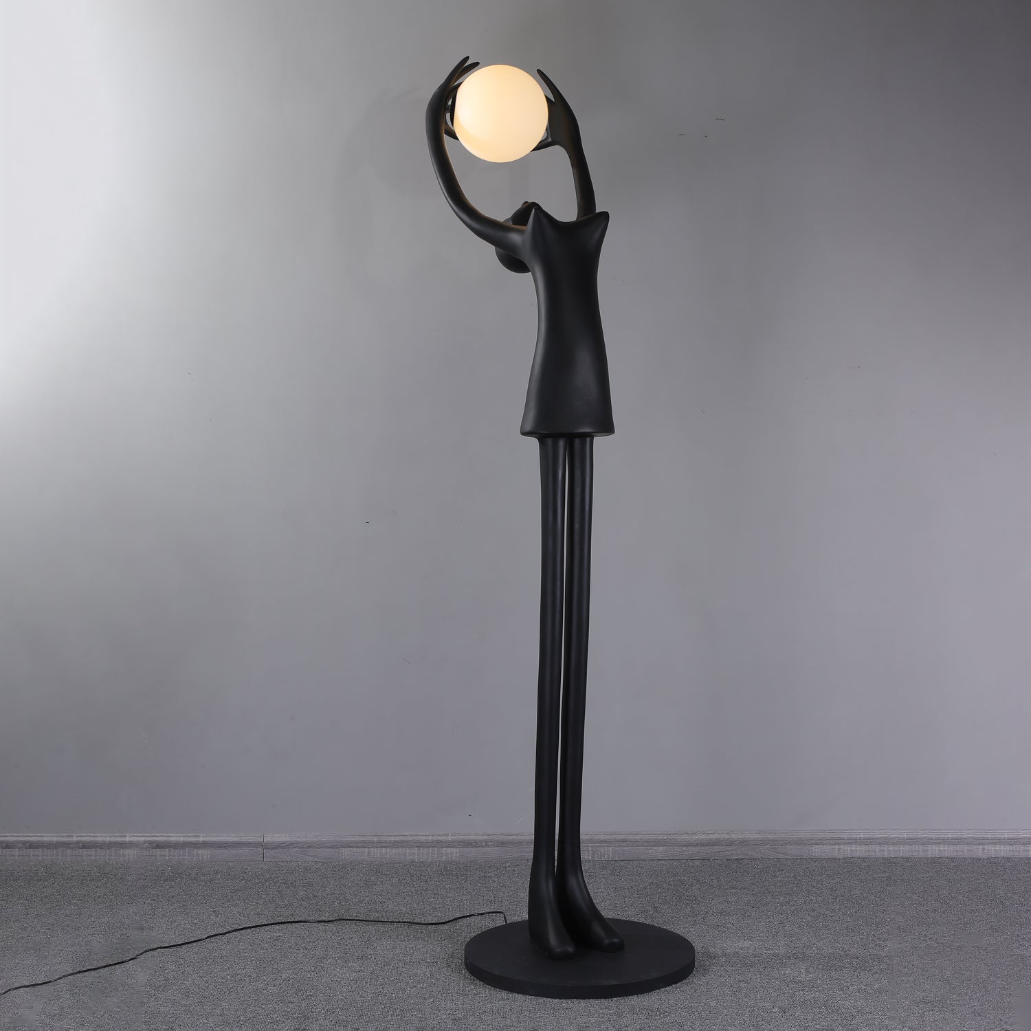 Lynorel Figurative Black Metal Floor Lamp - Blowlighting