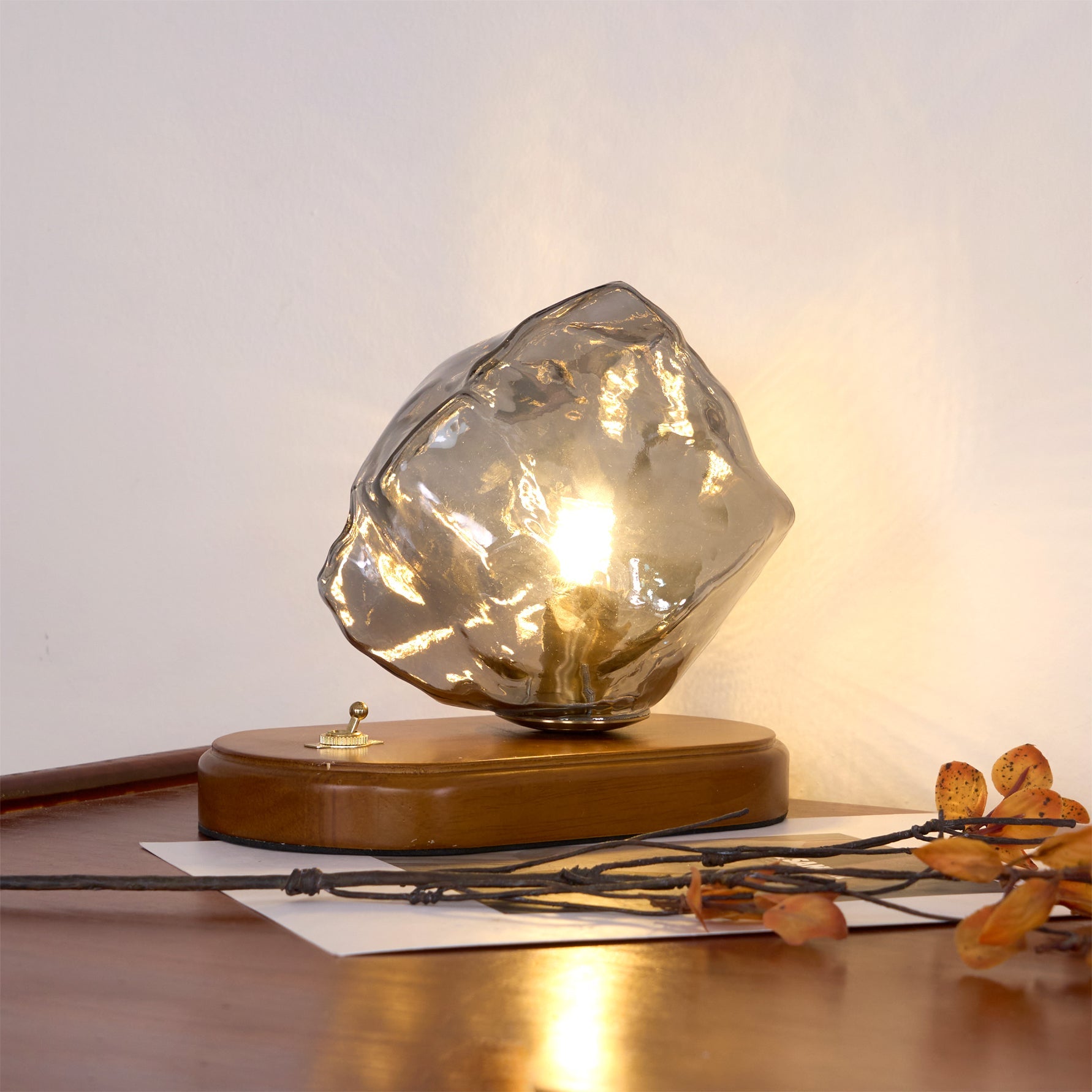 Ice Stone Glass Table Lamp - Blowlighting