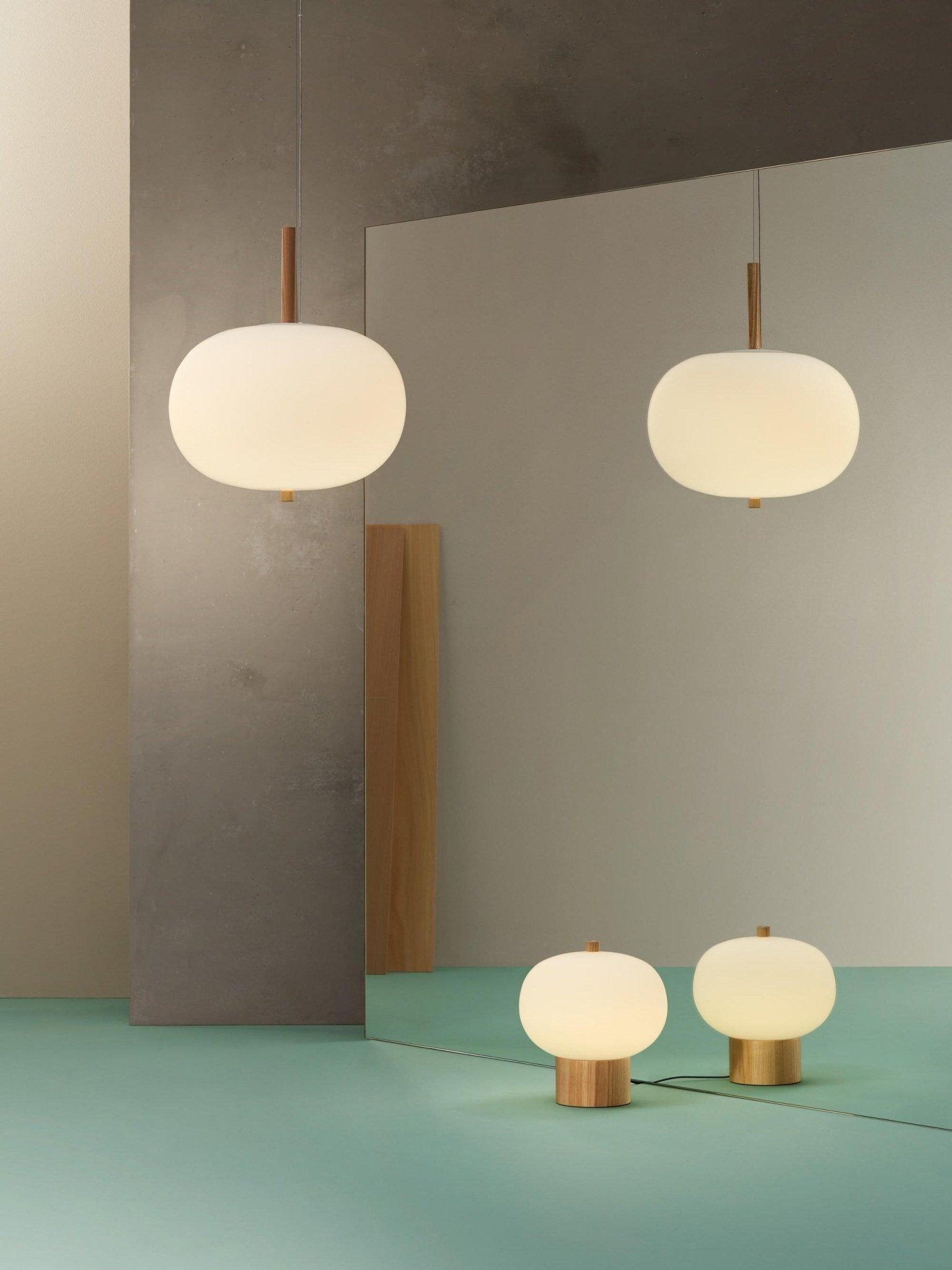Ilargi Table Lamp - Blowlighting