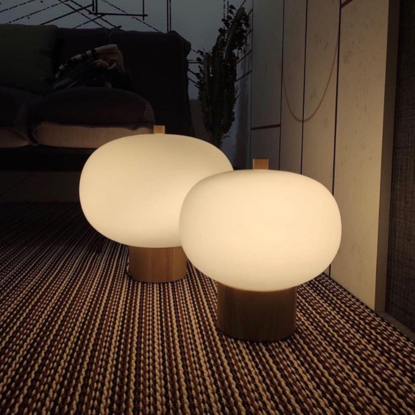 Ilargi Table Lamp - Blowlighting