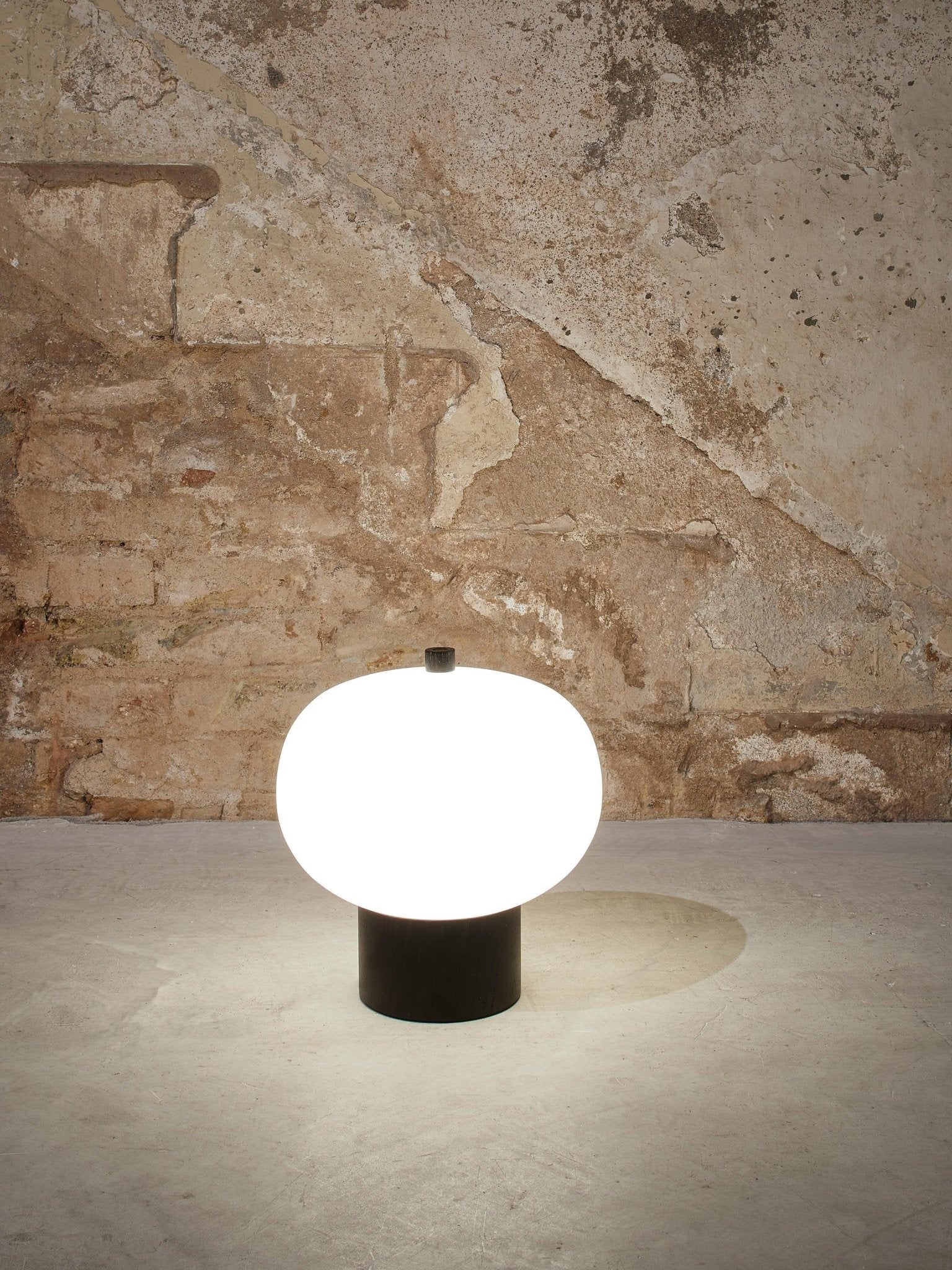 Ilargi Table Lamp - Blowlighting