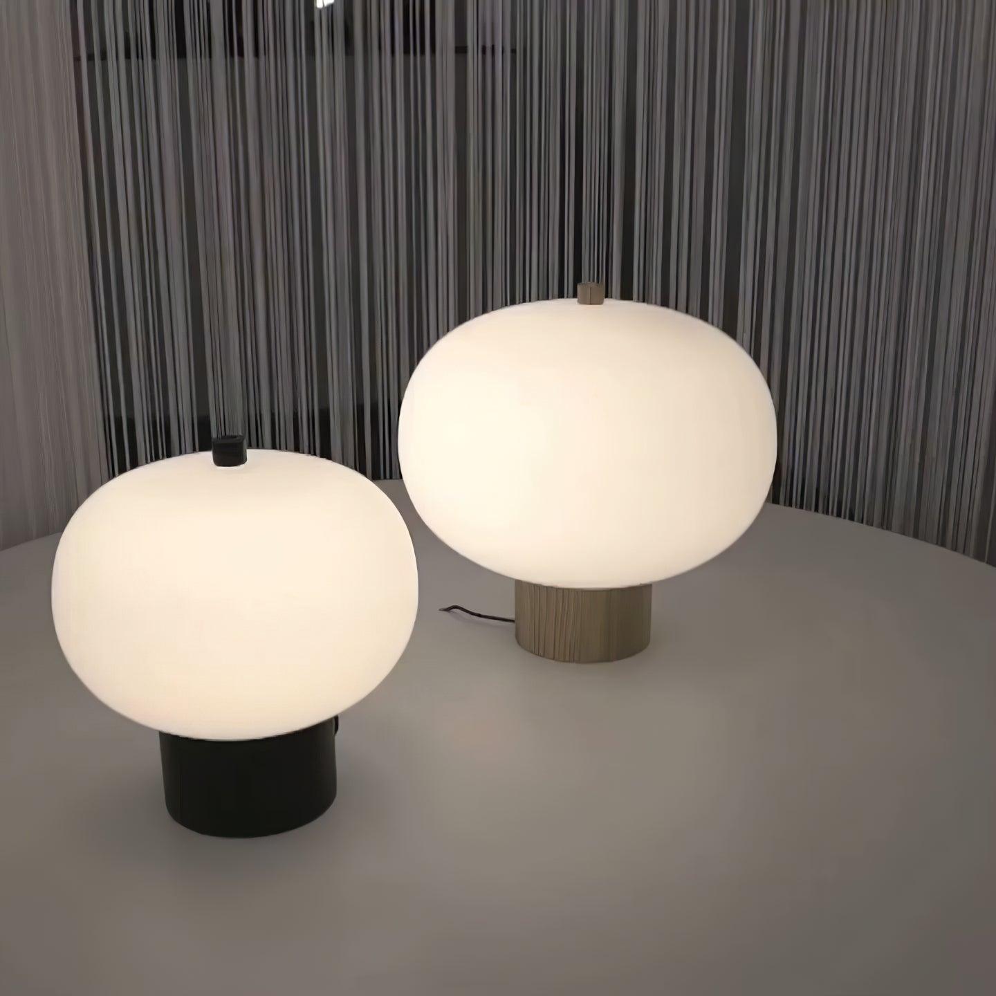 Ilargi Table Lamp - Blowlighting