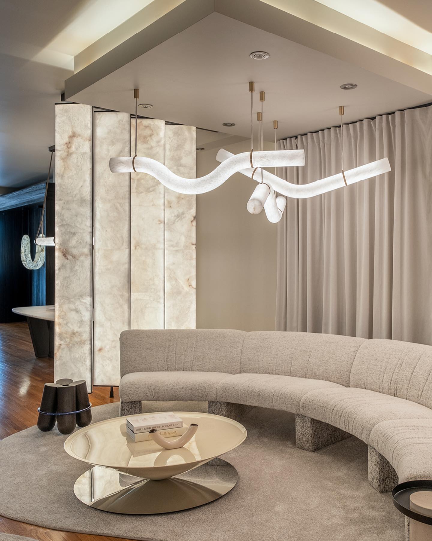 Luste Alabaster Closed-loop Pendant Light Chandelier - Blowlighting