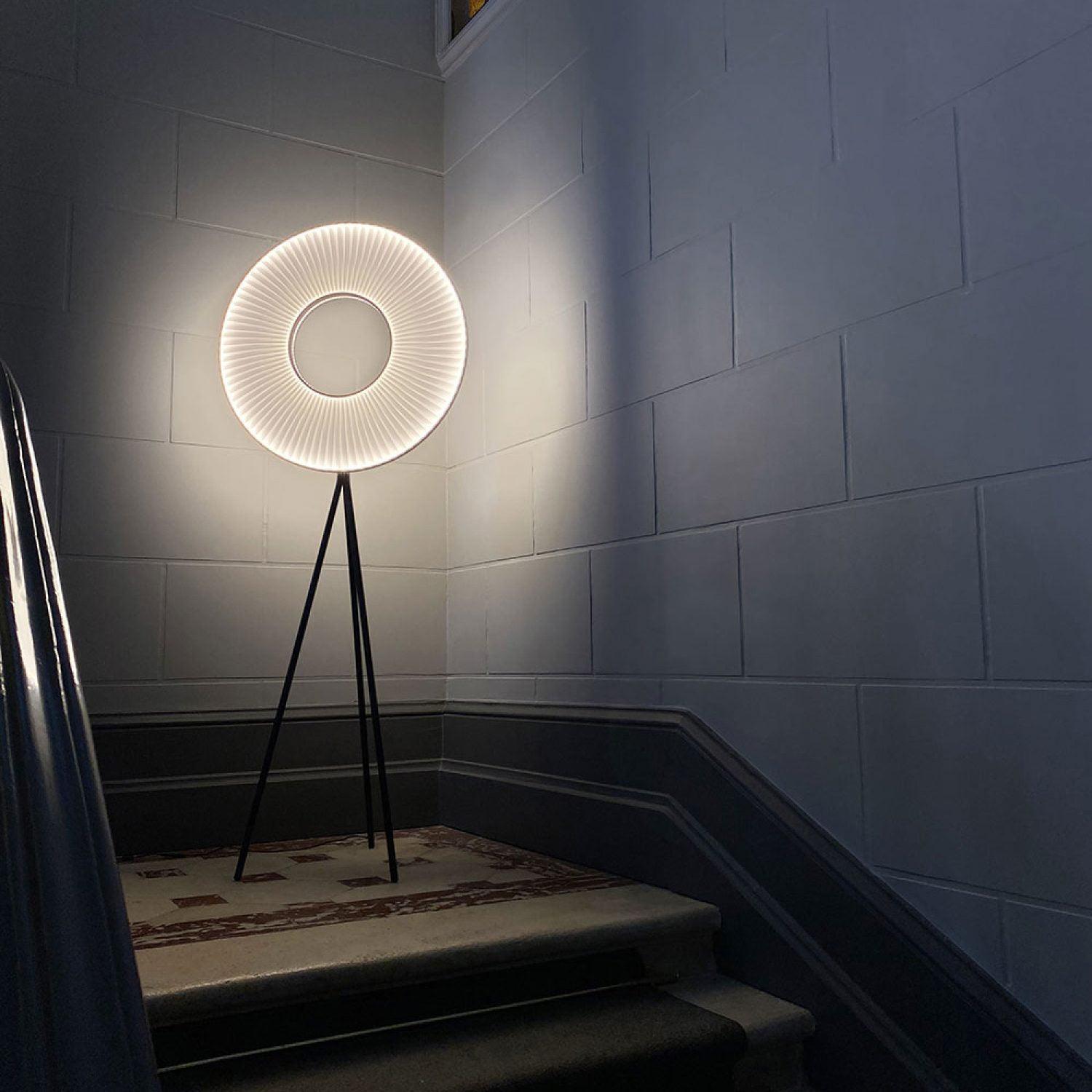 Helen Modern Metal Floor Lamp - Blowlighting
