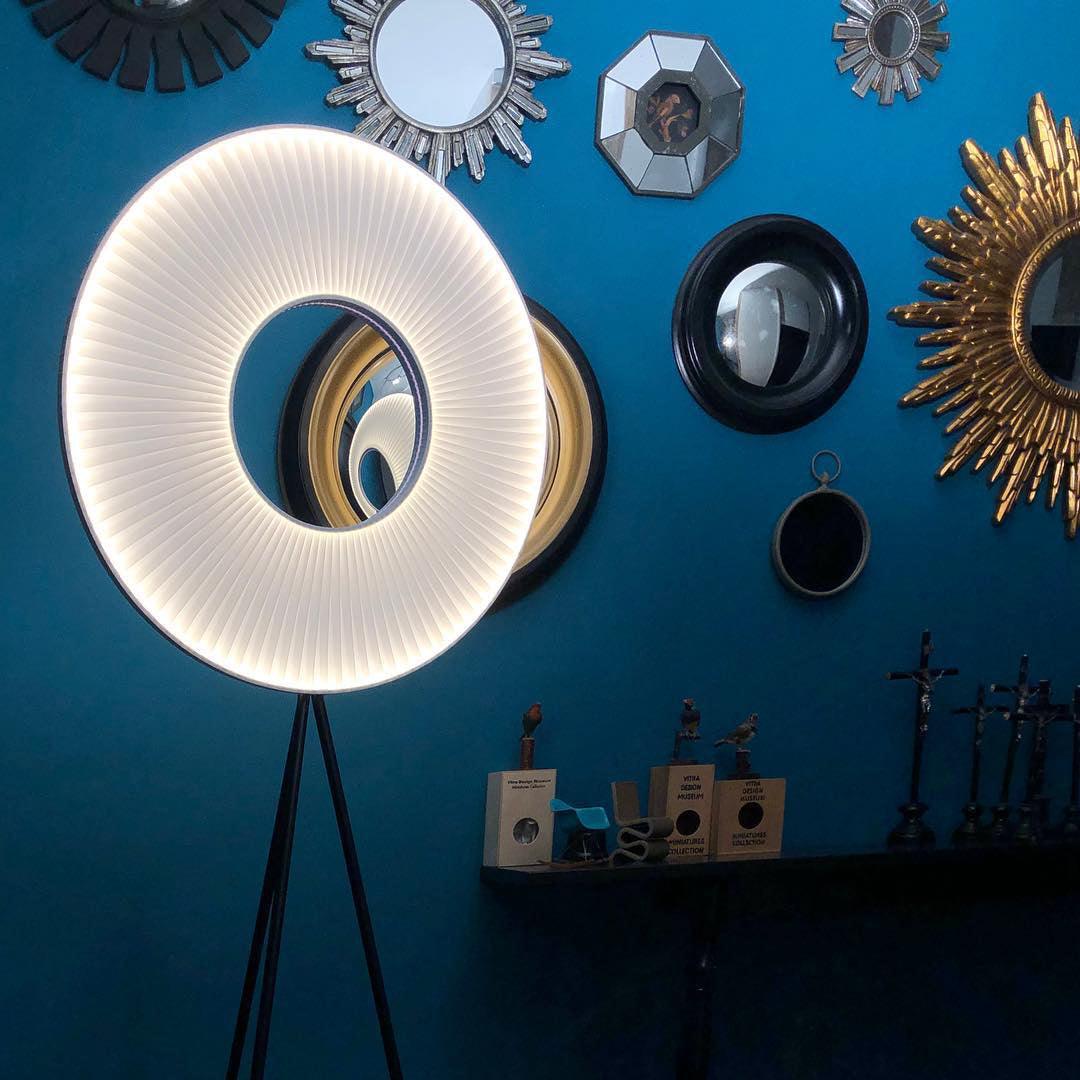 Helen Modern Metal Floor Lamp - Blowlighting