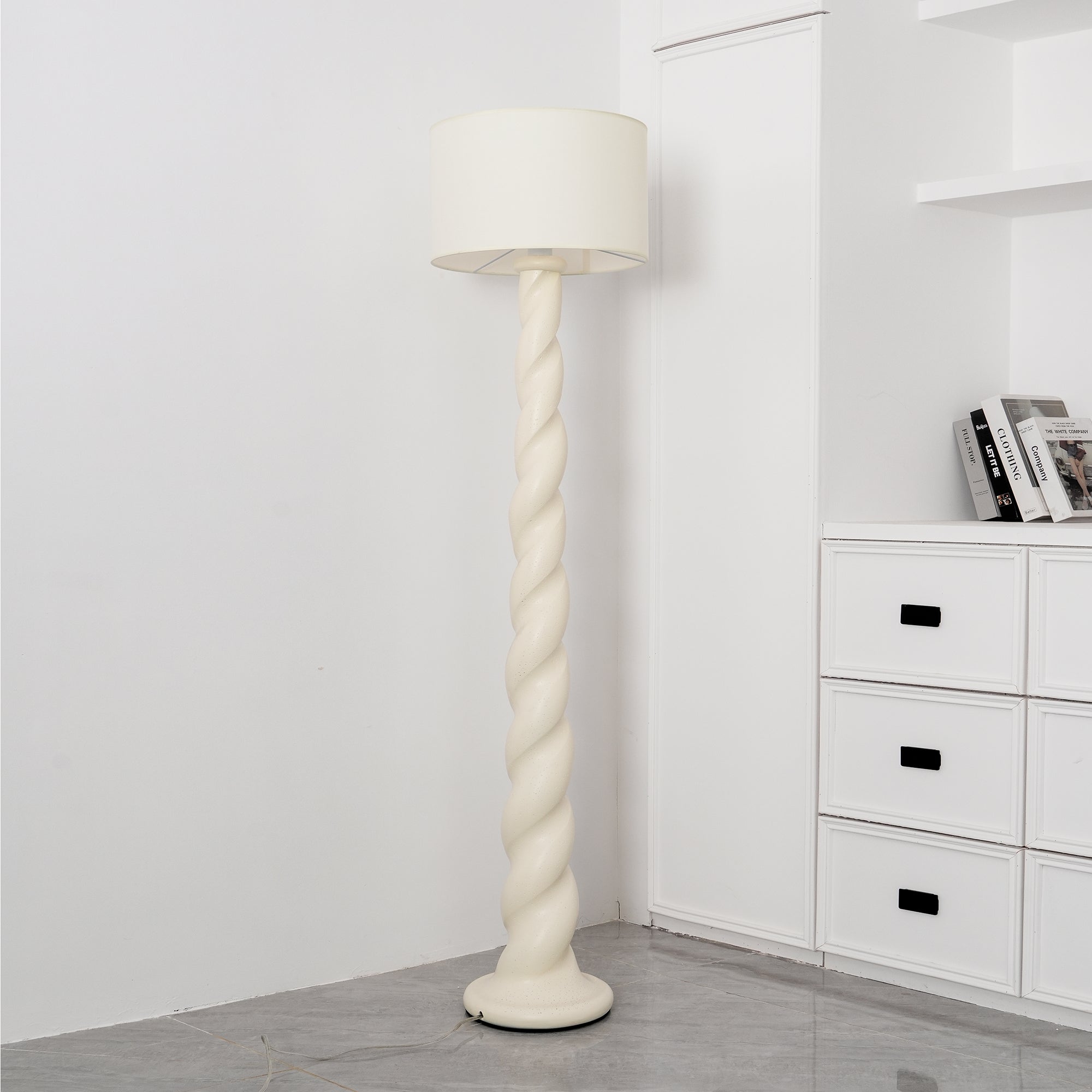 Yisi North Tower Floor Lamp - Blowlighting