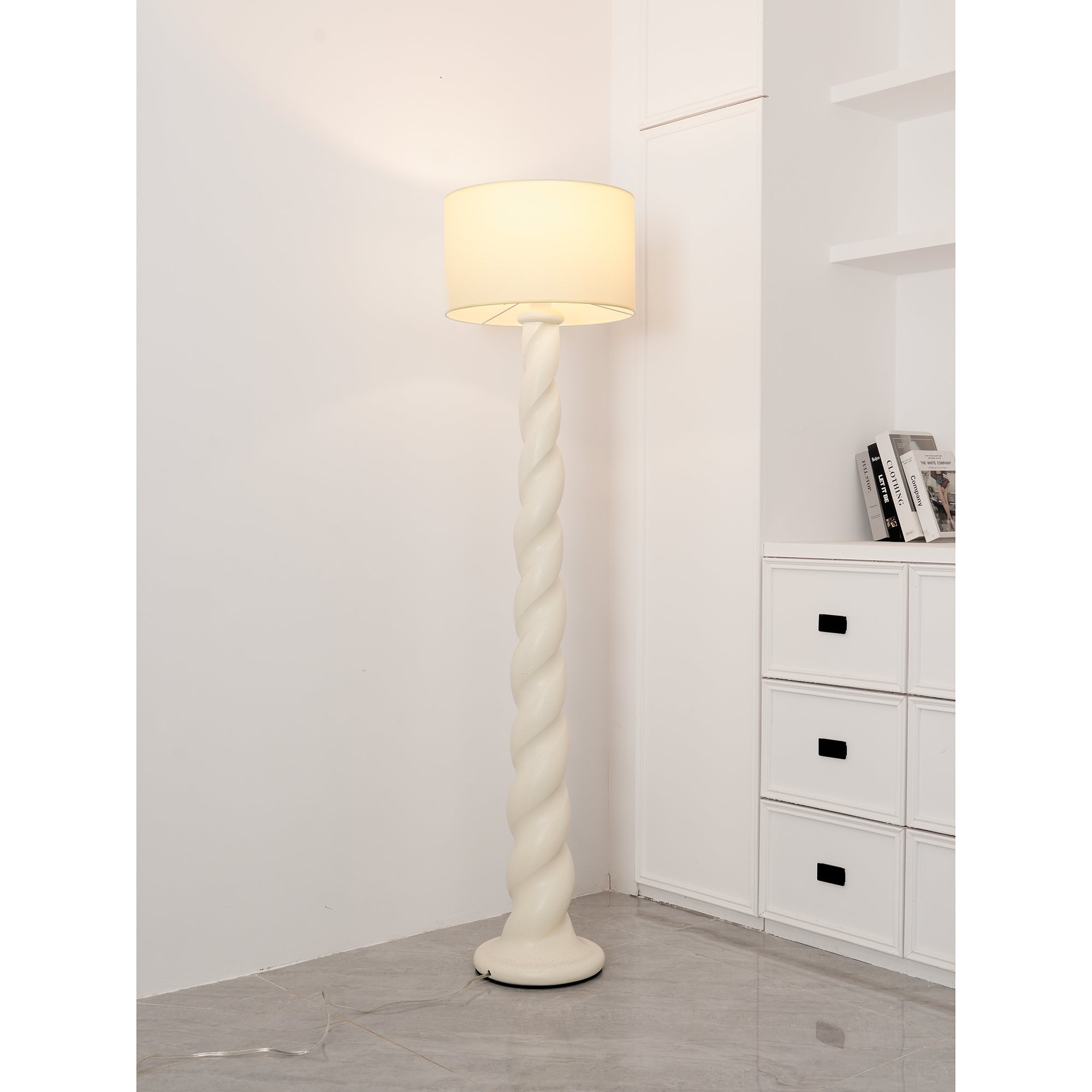 Yisi North Tower Floor Lamp - Blowlighting