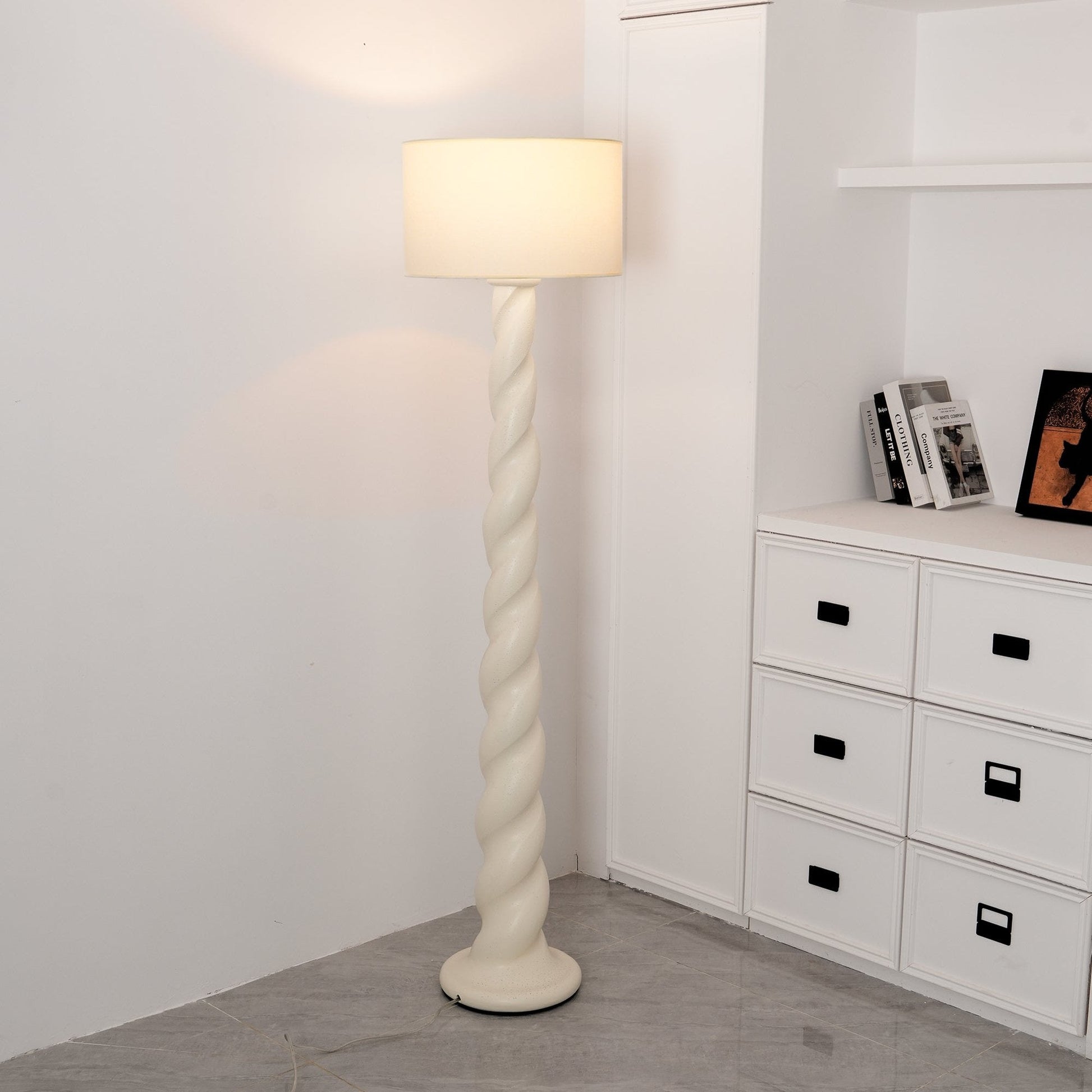 Yisi North Tower Floor Lamp - Blowlighting