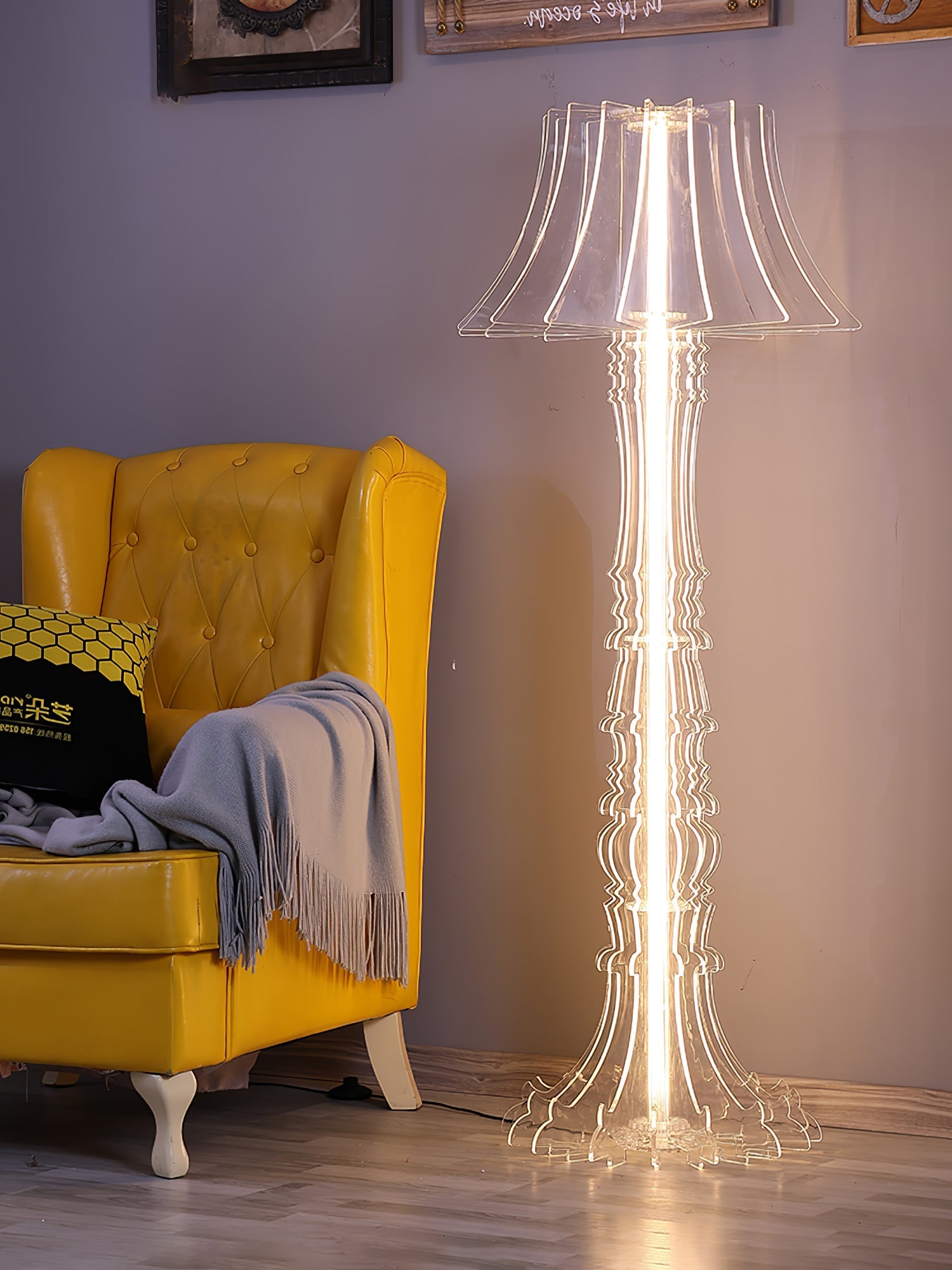 Elmariel Sculptural Acrylic Table Lamp - Blowlighting