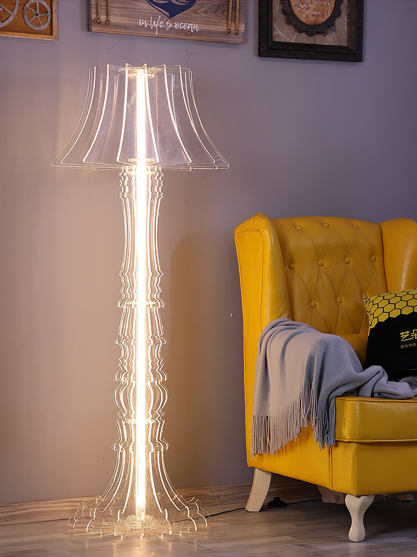 Elmariel Sculptural Acrylic Table Lamp - Blowlighting