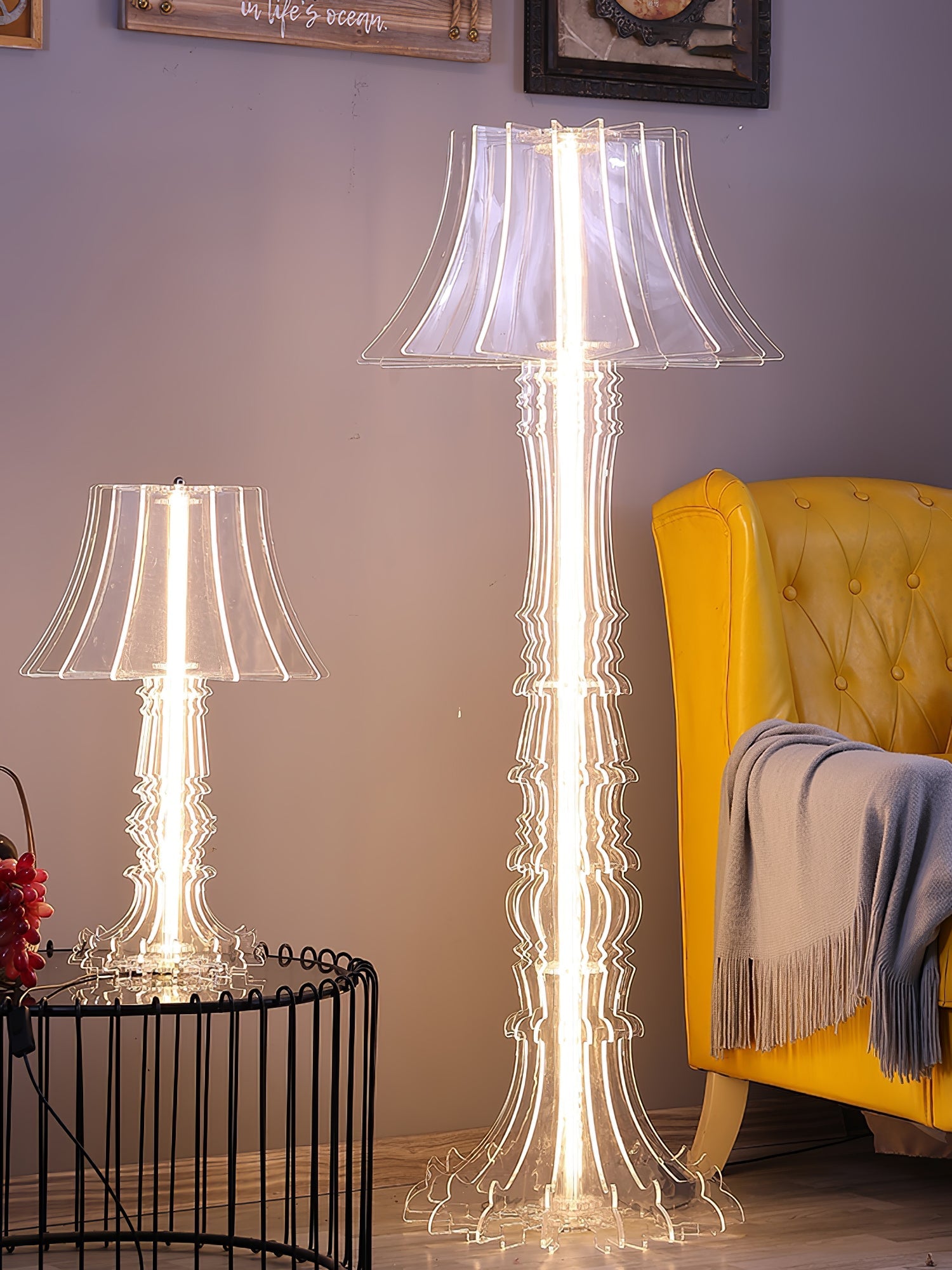 Elmariel Sculptural Acrylic Table Lamp - Blowlighting