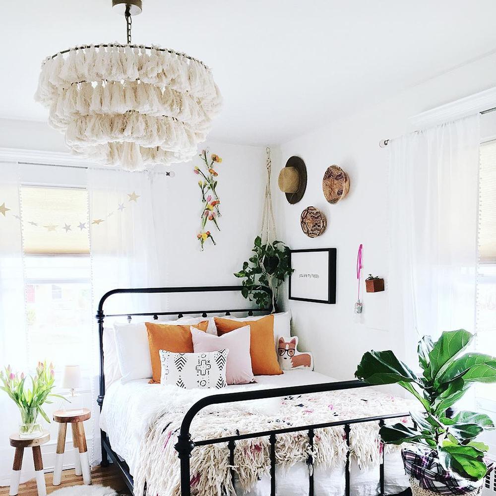 Fela Tassel Chandelier - Blowlighting