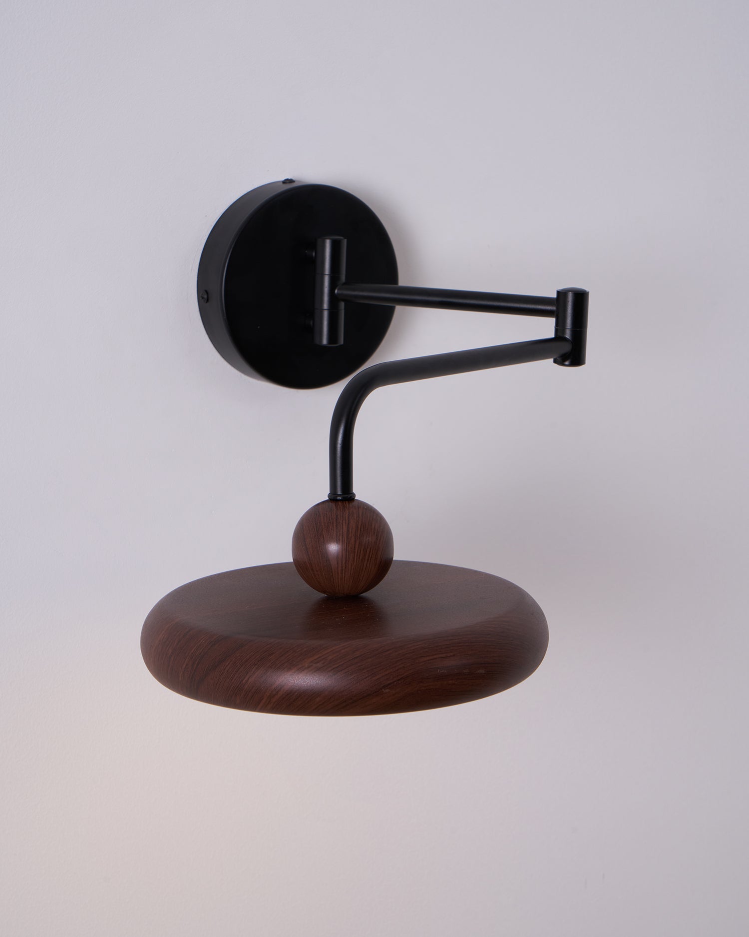 Kenshika Wooden Disc Black Wall Light - Blowlighting