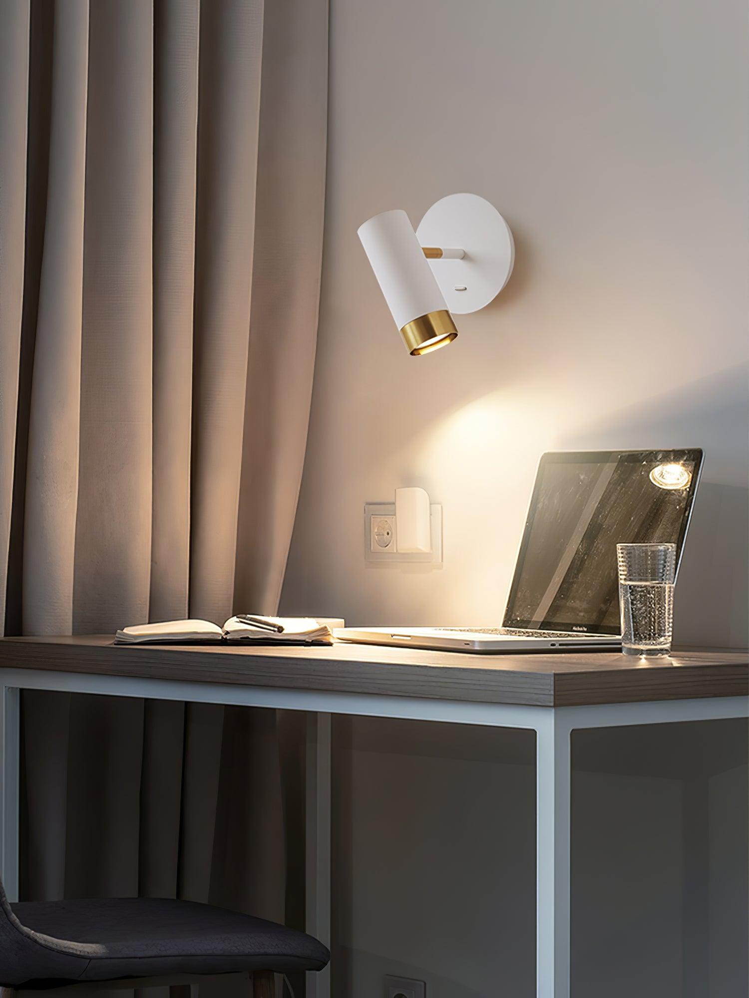 Karpo Wall Lamp - Blowlighting