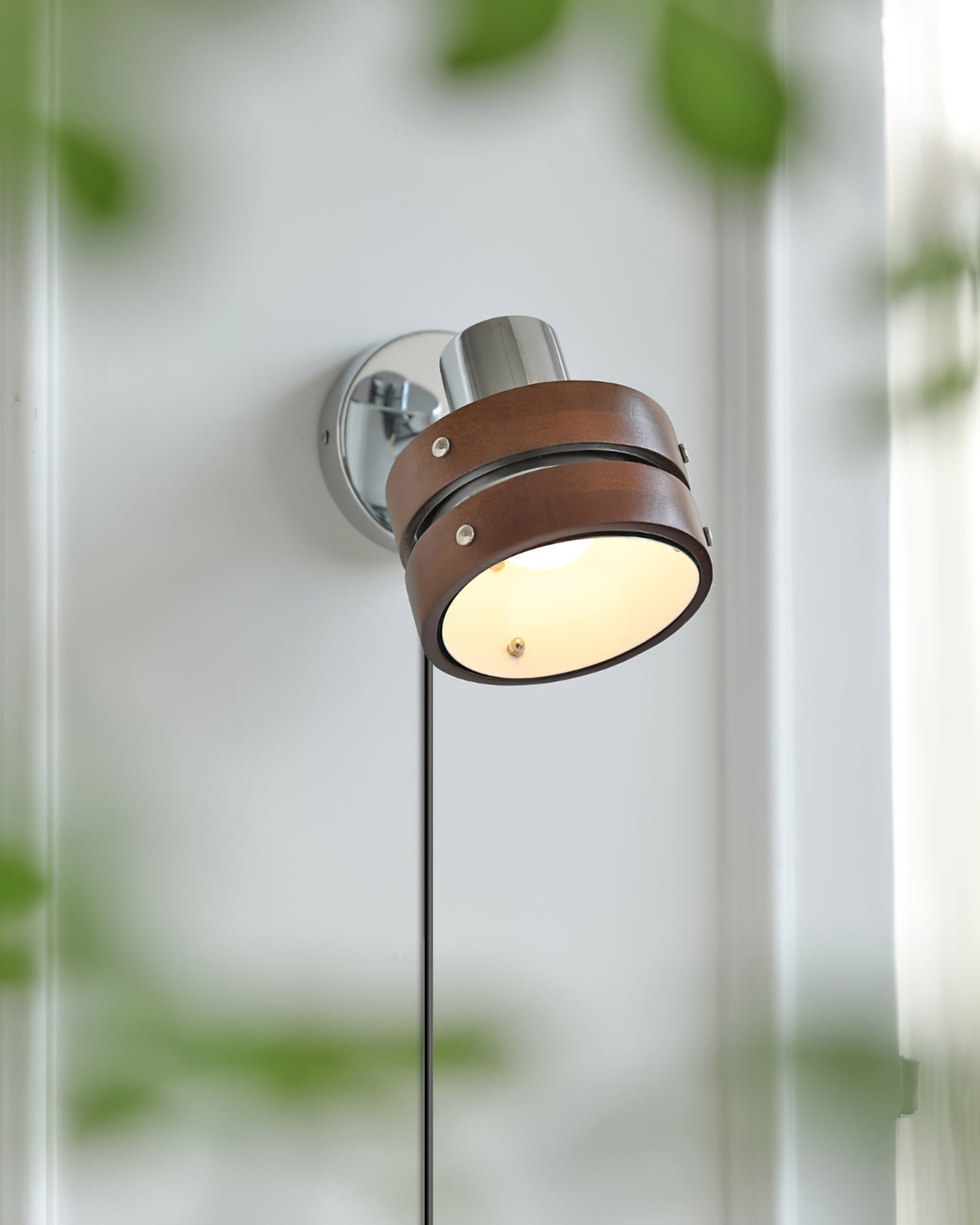Karry Plug-in Wall Lamp - Blowlighting