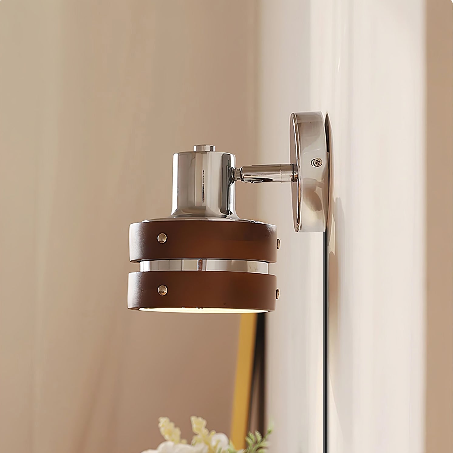 Karry Plug-in Wall Lamp - Blowlighting