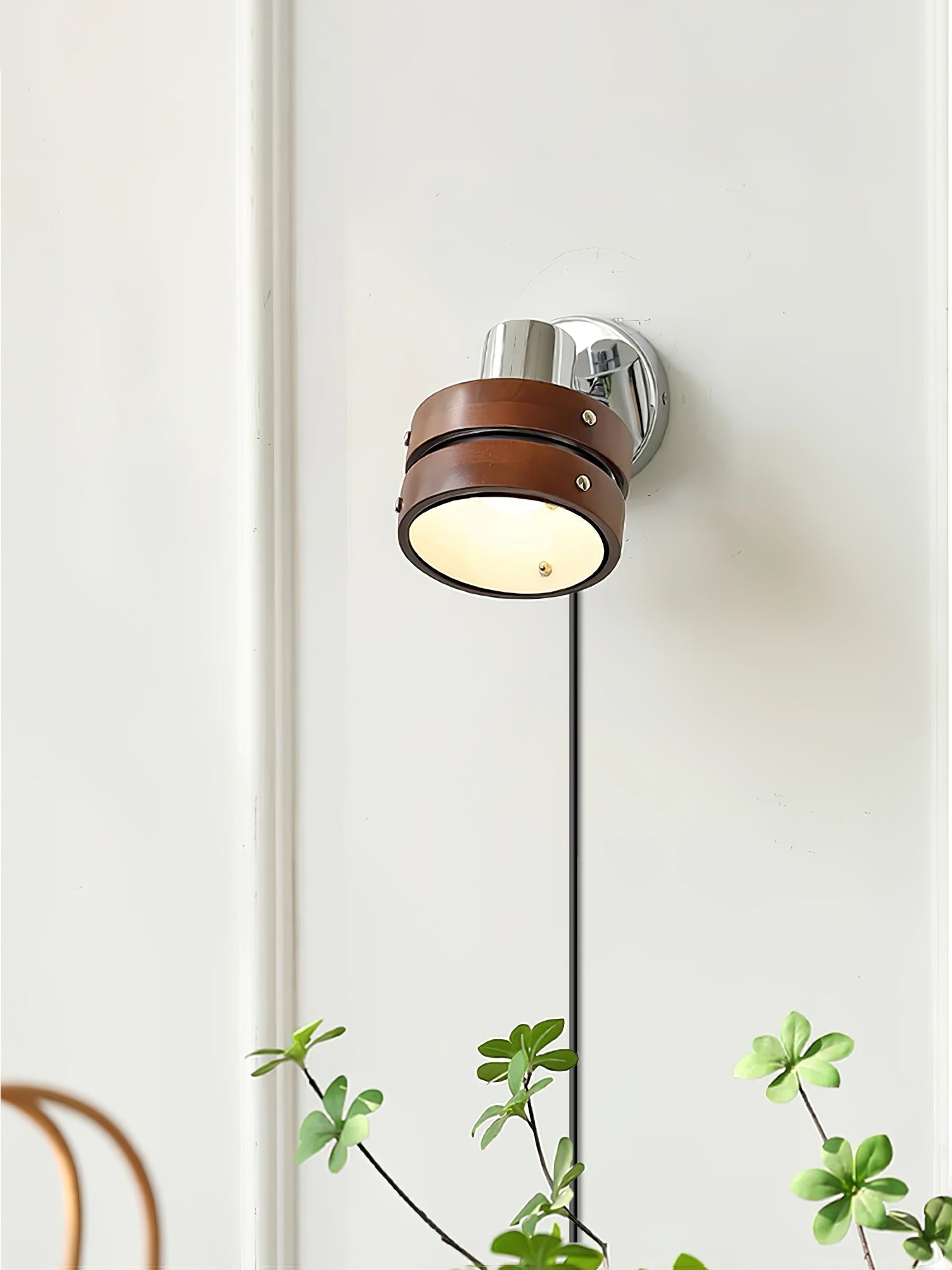 Karry Plug-in Wall Lamp - Blowlighting