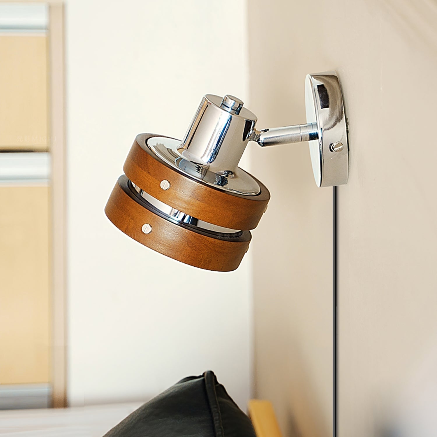 Karry Plug-in Wall Lamp - Blowlighting