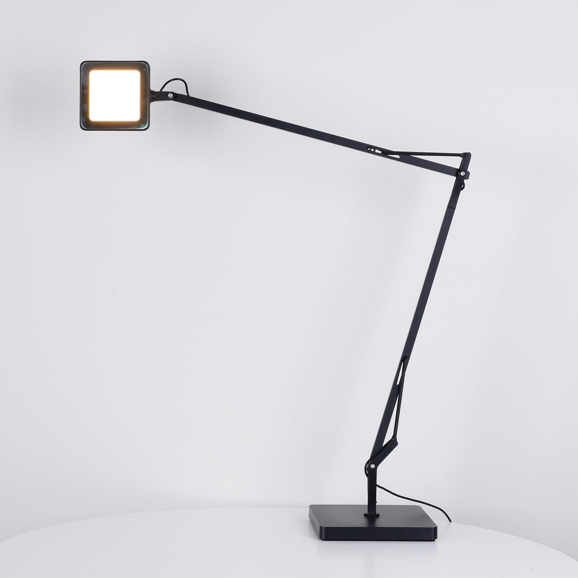 Edge Table Lamp - Blowlighting