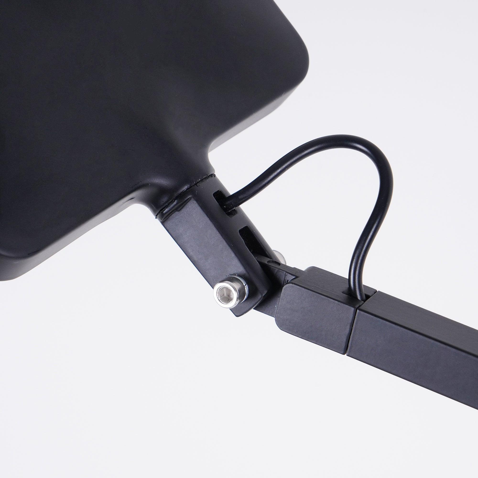 Edge Table Lamp - Blowlighting