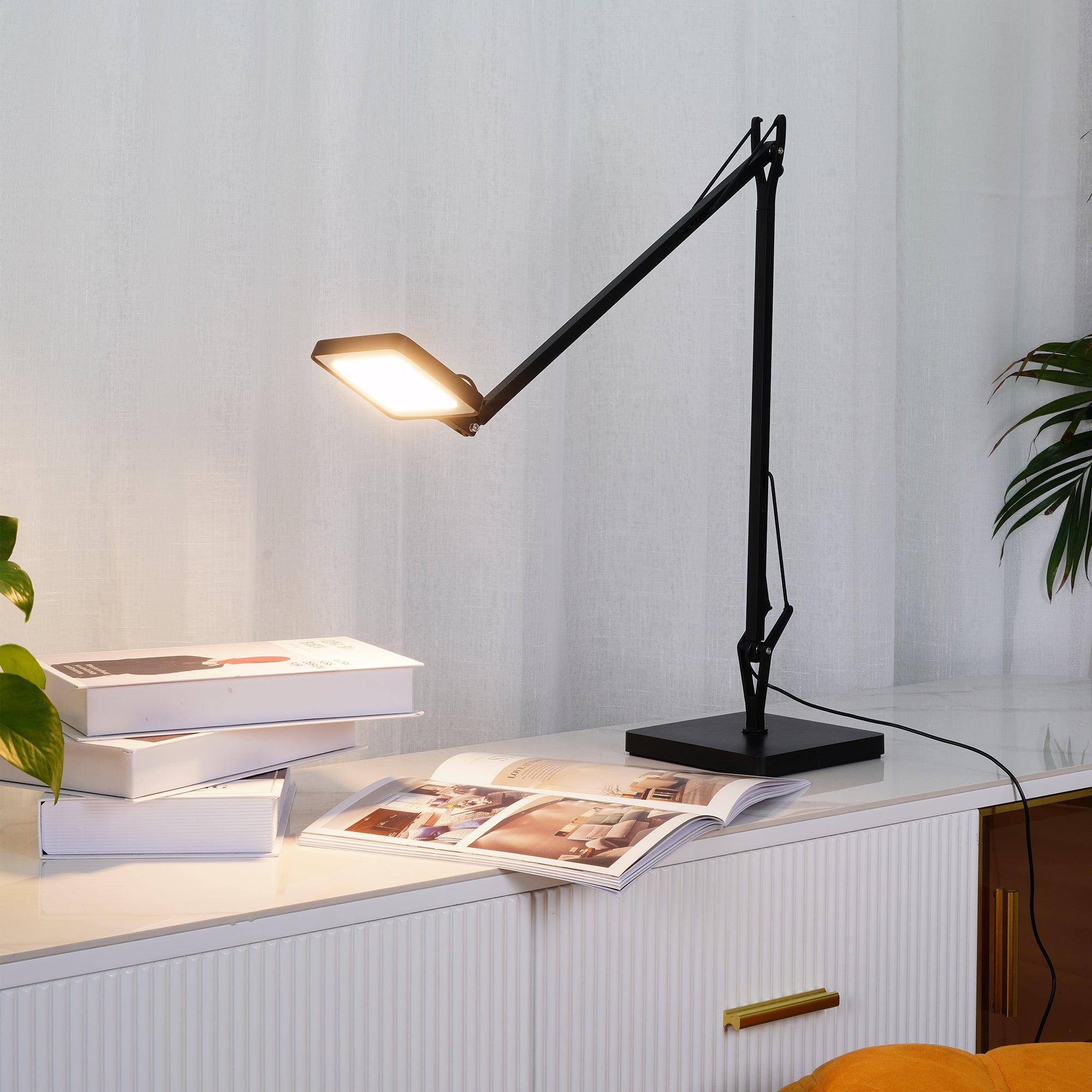Edge Table Lamp - Blowlighting