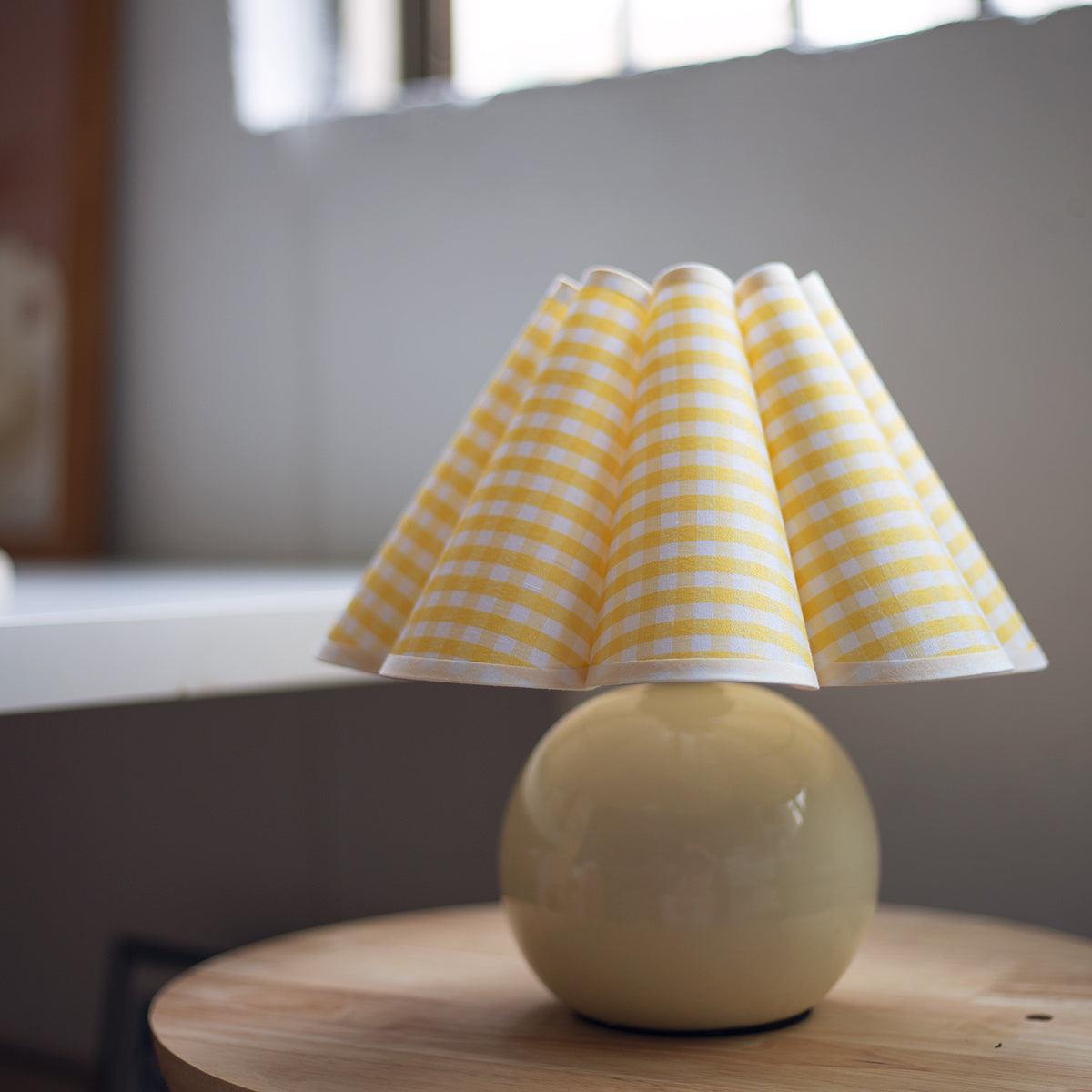 Kicsi Knife Pleat Table Lamp - Blowlighting